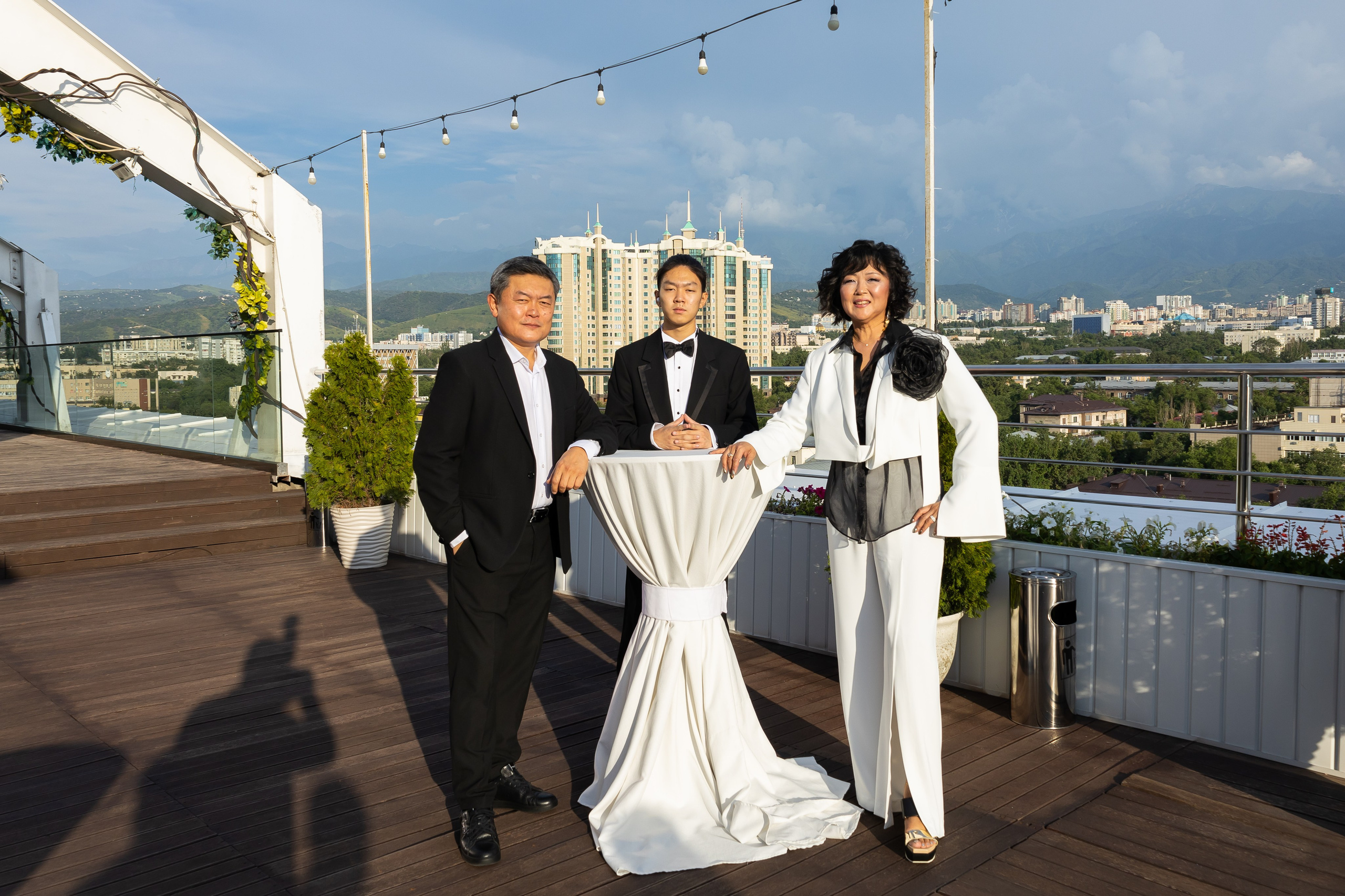 Выпускной вечер | Встреча рассвета. Фото и видеосъемка в Алматы