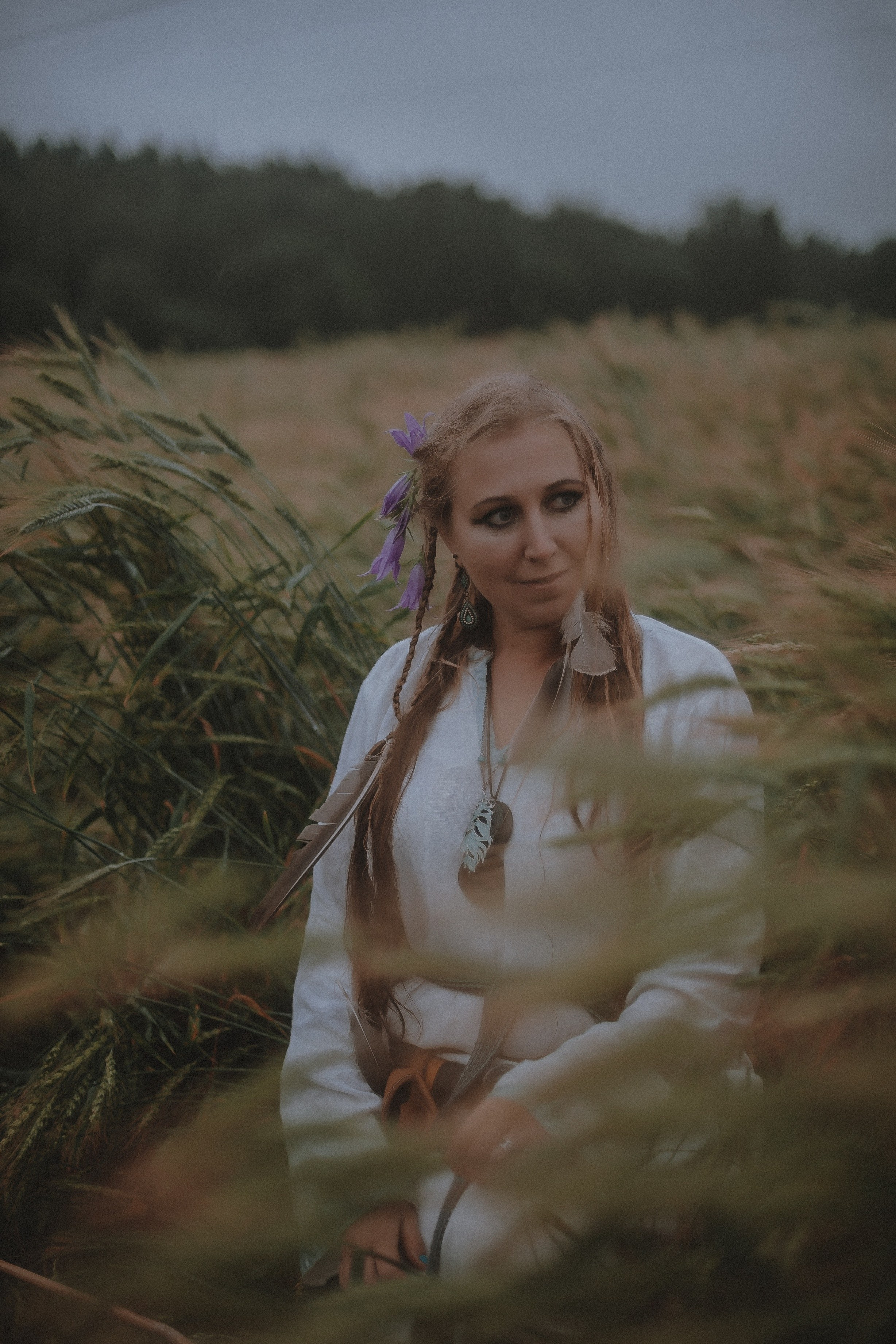 Славянская мифология. Богиня Девана, бог Сварог и волк Ратибор. Свадебный и семейный фотограф в Москве Сажина Кристина КиМ. Свадебный оператор в Москве Сажин Максим