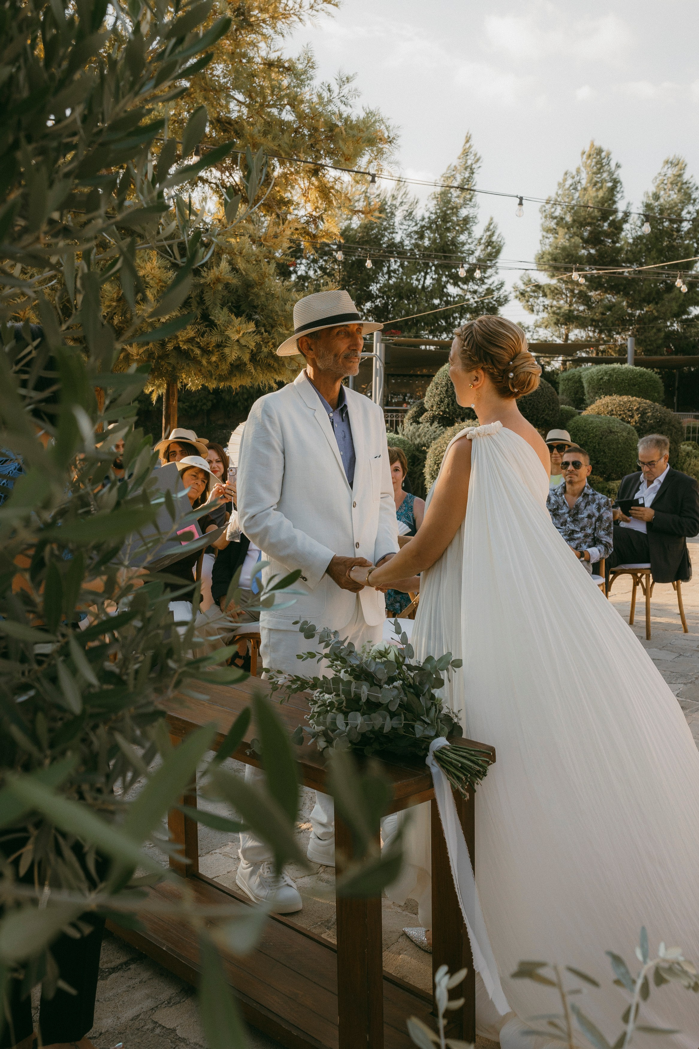 Dancing, laughter and traditions — a Greek-Russian Wedding. Katerina Nord | Wedding and Couple Photographer in Germany and Europe