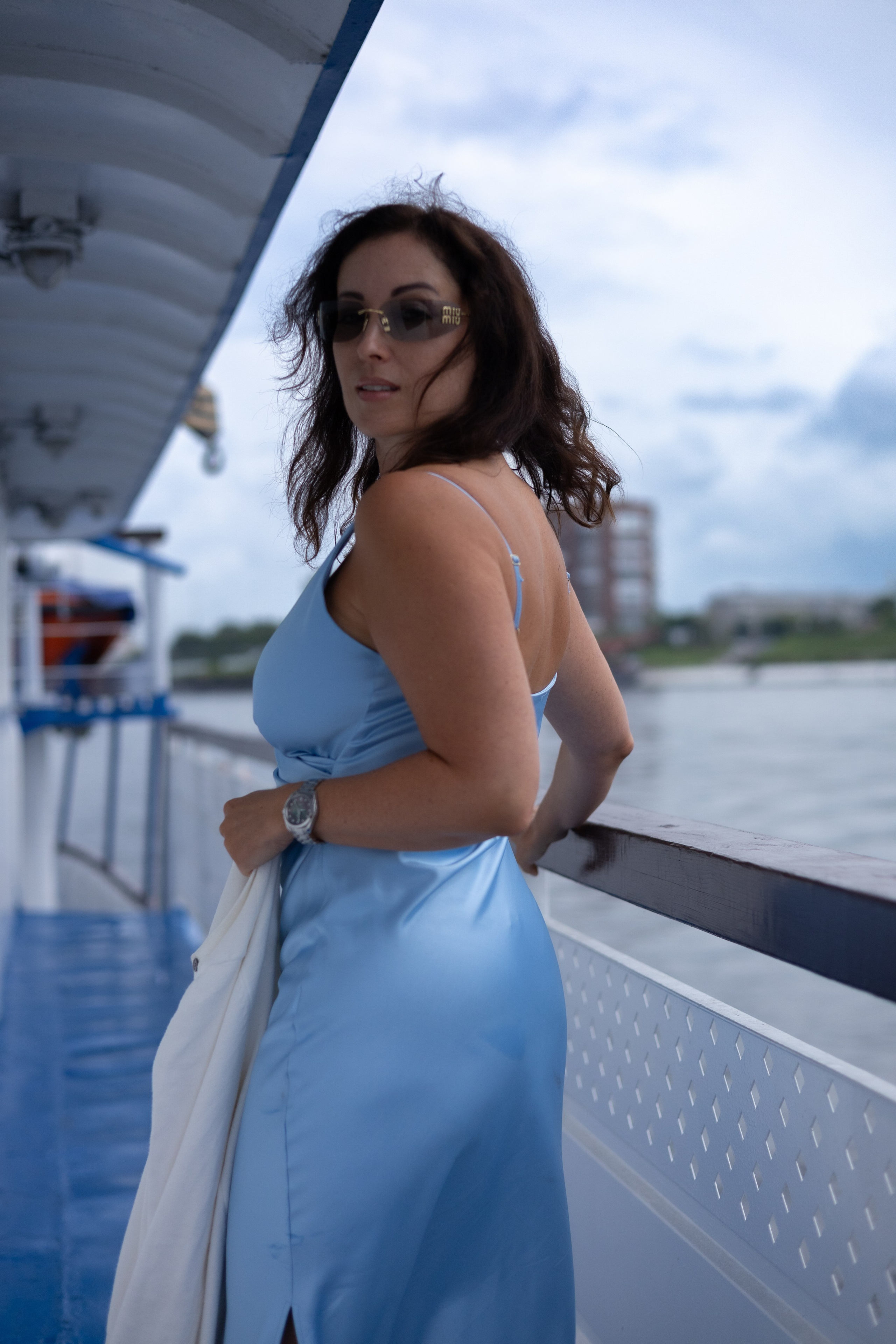 ФОТОДЕНЬ ТЕПЛОХОД. Фотограф Красноярск съемки лавстори, фотосессия в студии, портретная съемка, творческие фотосессии