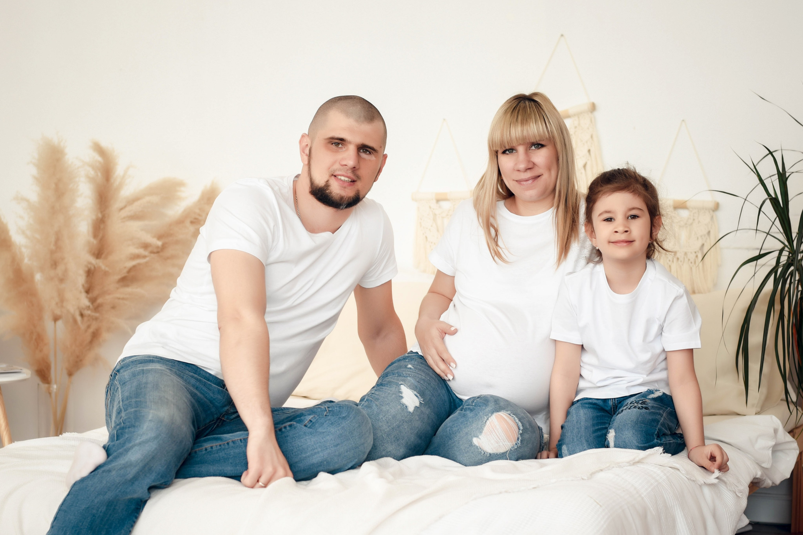 Фотосессия беременности (семейная съемка). Свадебный, семейный, детский, контент фотограф в Омске Максим Ильин