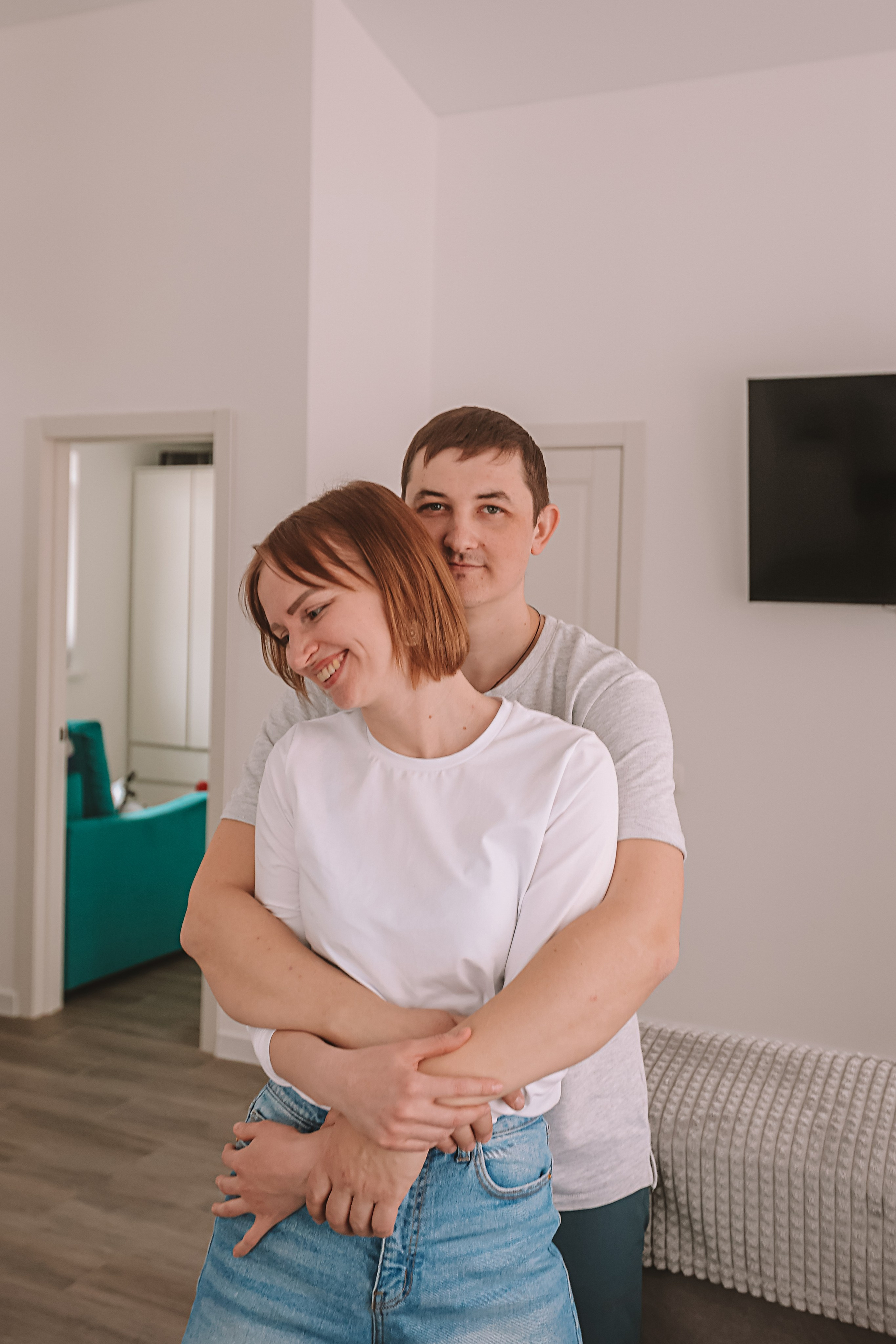 Семейная в домике (репортаж). Семейный фотограф Тюмень, фотограф на роды Салмина Мария