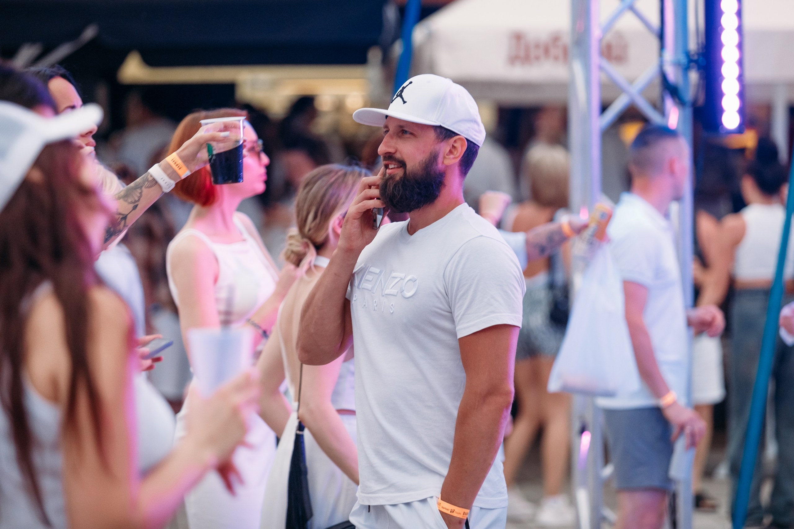 White Party @ Бархат парк. Репортажный фотограф Максим Полянский. Москва, Санкт-Петербург, Красноярск