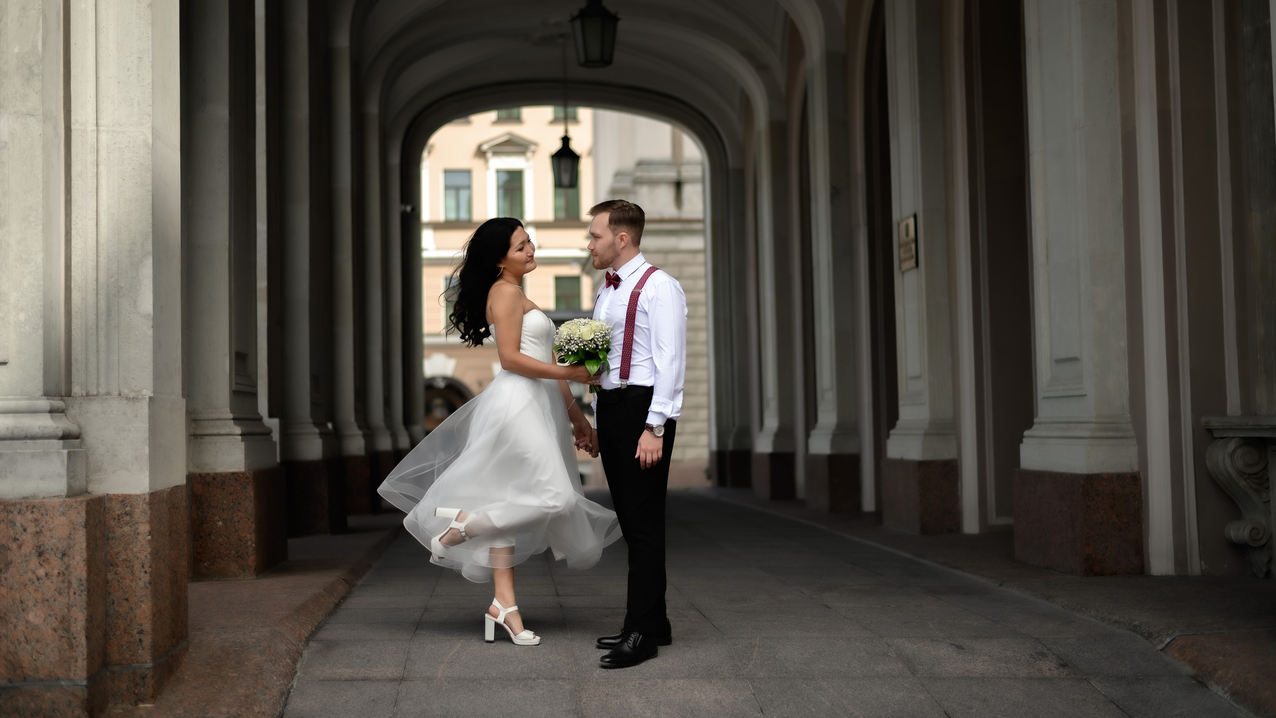 Свадебная фотосессия в центре Санкт-Петербурга. Фотограф Алексей Лукин. Свадьба, мероприятие, корпоратив, юбилей, фотосессия, портрет. Фотосъёмка в Санкт-Петербурге. Ретушь фотографий