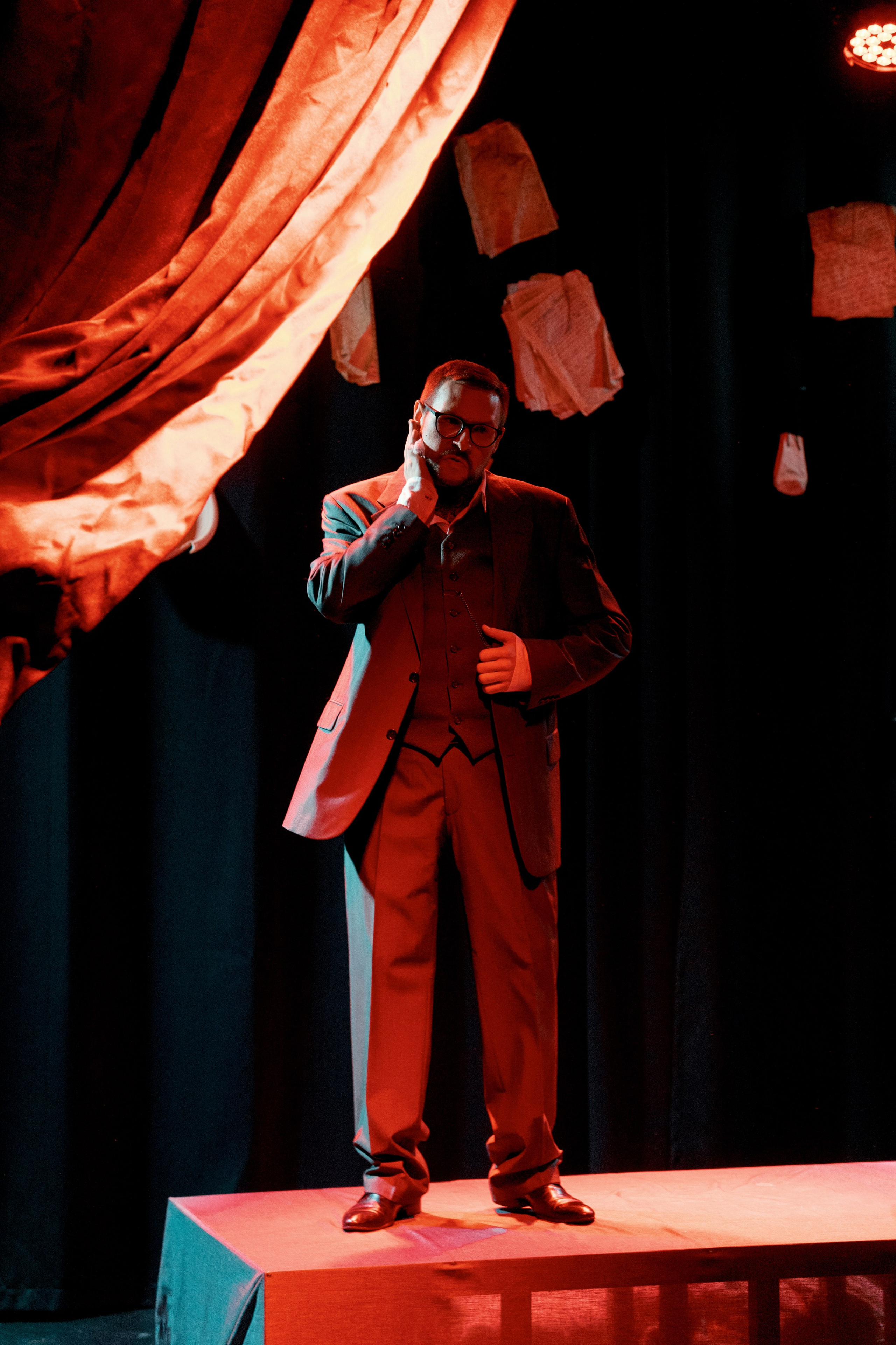 Спектакль «Женитьба». Репортажный и портретный фотограф Андрей Гаровский