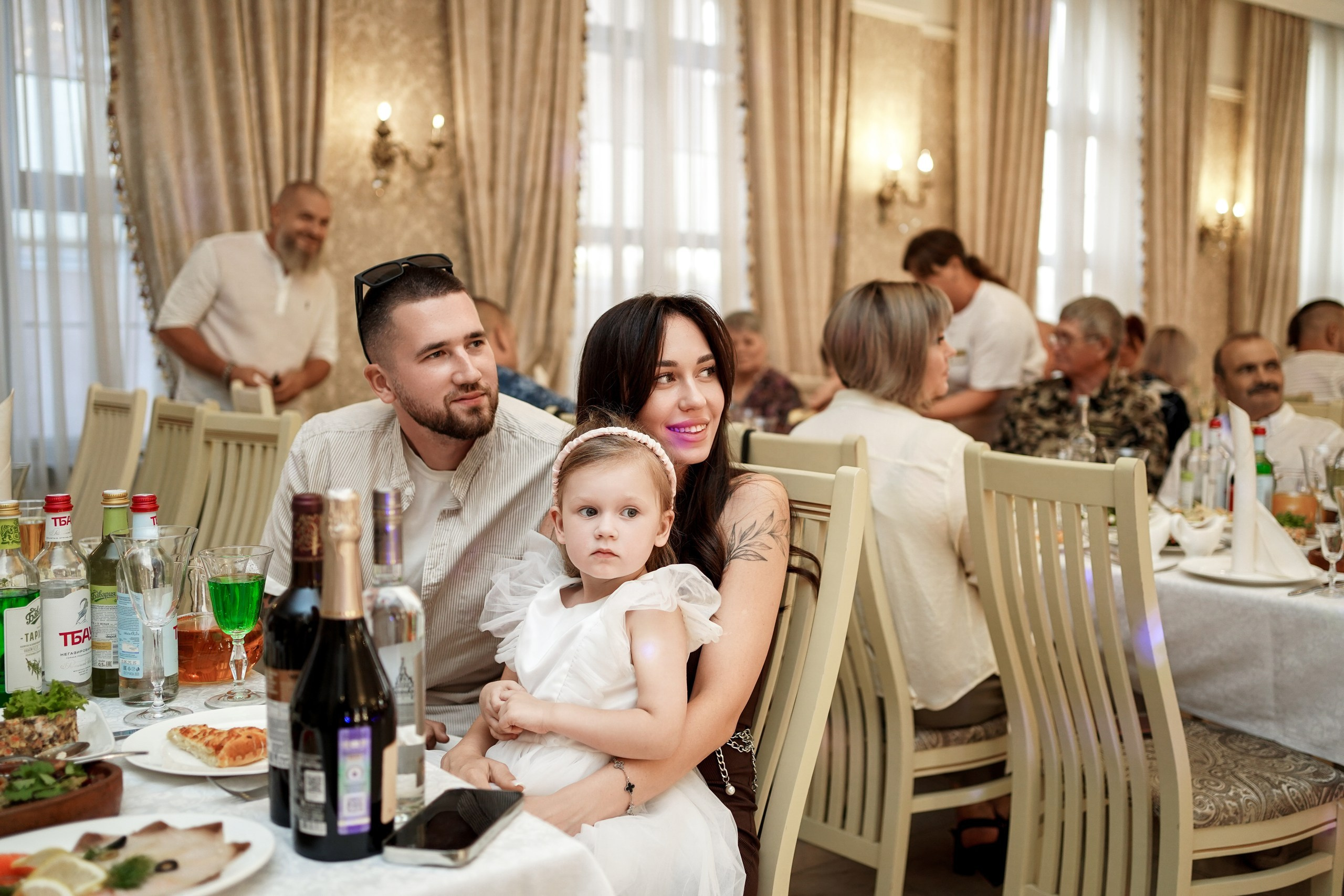 Фотограф дня рождения в Ростове-на-Дону. Свадебный фотограф в Ростове-на-Дону. Таинство Крещения и Венчания, семейные фотосессии. Алёна Чёботова