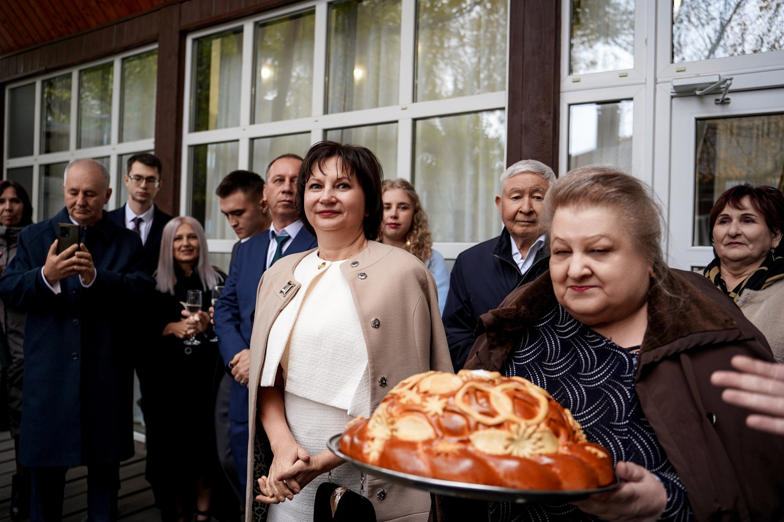 Свадебная фотосессия «4 часа». Отель Резиденция в Ростове-на-Дону. Кадры молодоженов на природе. Фотосессия банкета 1 час. Свадебный фотограф в Ростове-на-Дону. Таинство Крещения и Венчания, семейные фотосессии. Алёна Чёботова