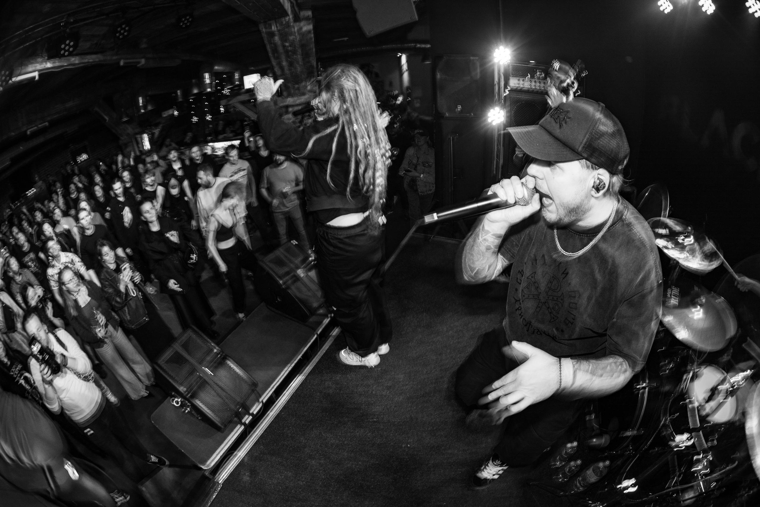 ОМУТ ГИГ|Zoccolo 2.0. Концертный и репортажный фотограф в Санкт-Петербурге Слава Пахомов