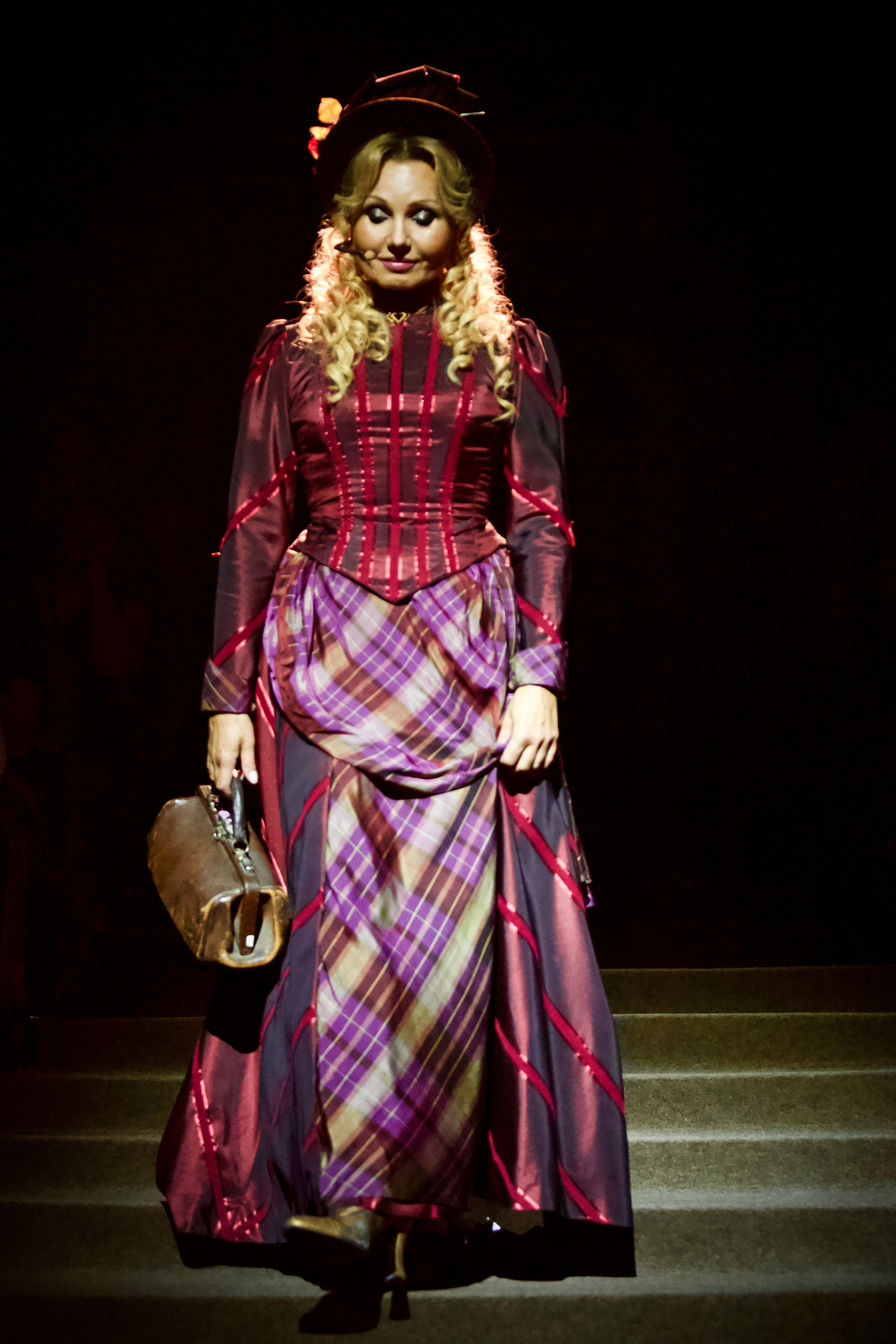 Театр Моссовета — Странная история доктора Джекила и мистера Хайда. Сайт фотографа Сергея Абрамова