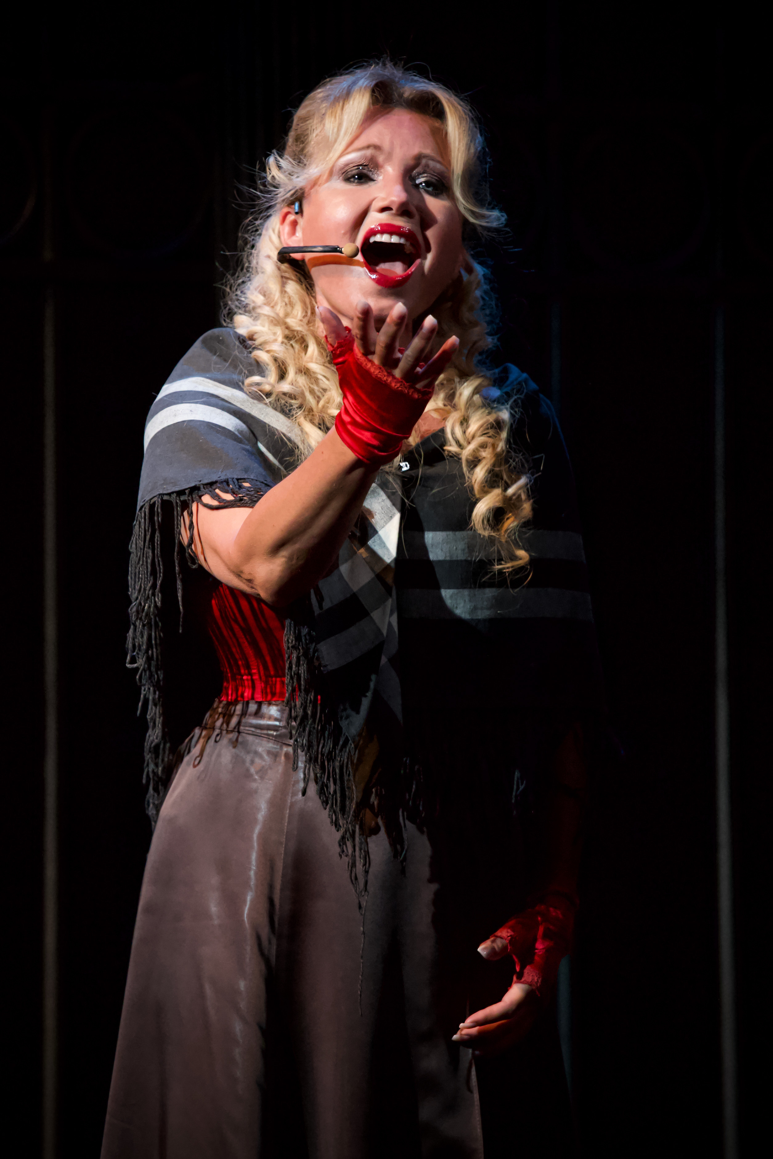 Театр Моссовета — Странная история доктора Джекила и мистера Хайда. Сайт фотографа Сергея Абрамова