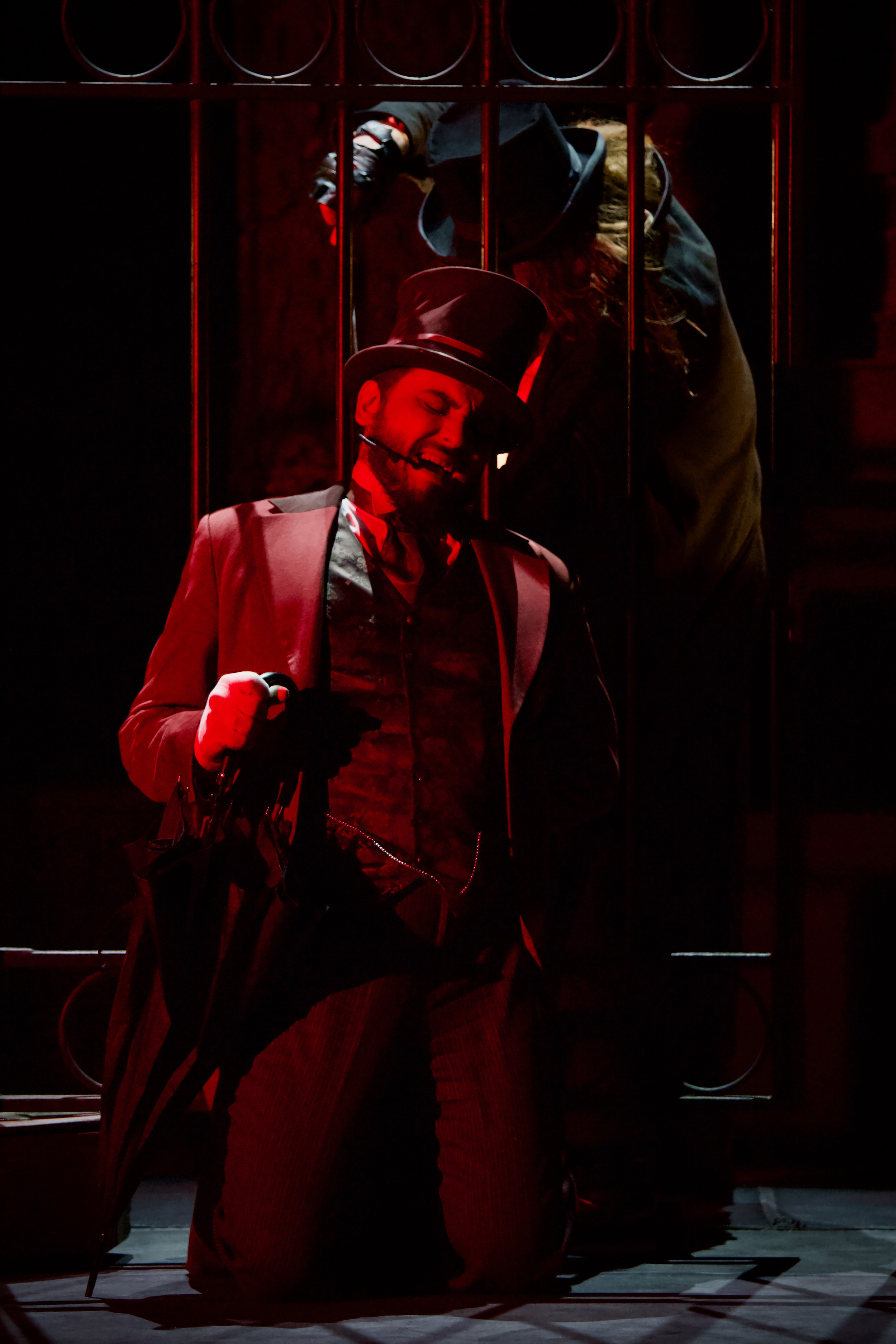 Театр Моссовета — Странная история доктора Джекила и мистера Хайда. Сайт фотографа Сергея Абрамова