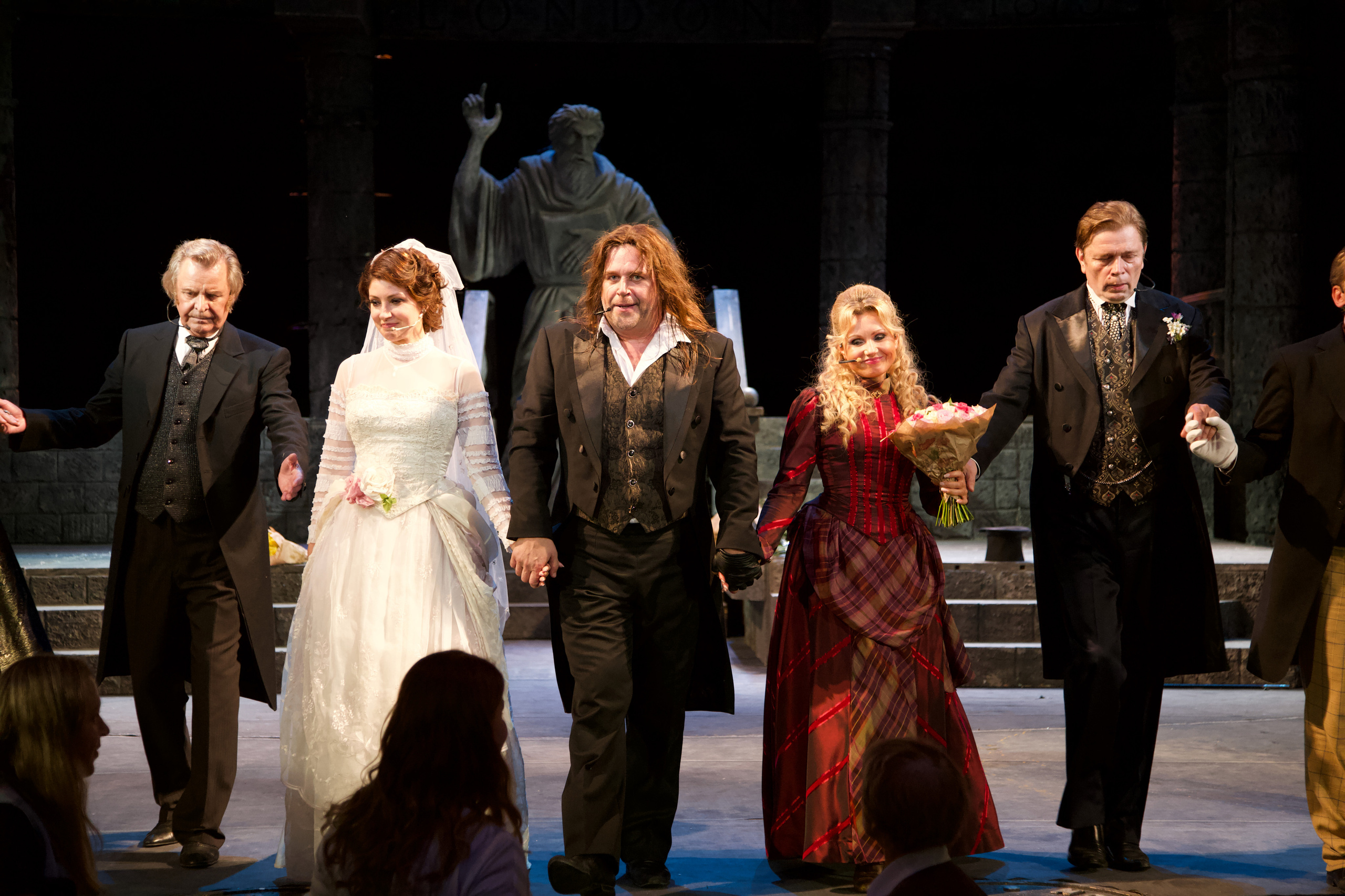 Театр Моссовета — Странная история доктора Джекила и мистера Хайда. Сайт фотографа Сергея Абрамова