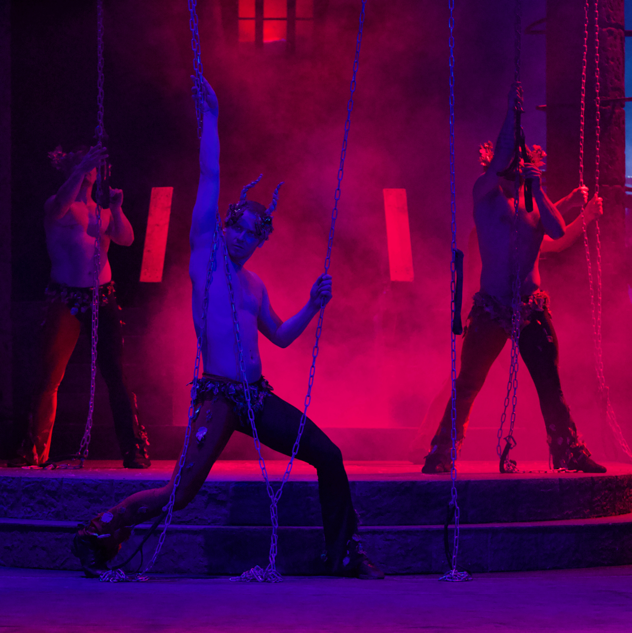 Театр Моссовета — Странная история доктора Джекила и мистера Хайда. Сайт фотографа Сергея Абрамова