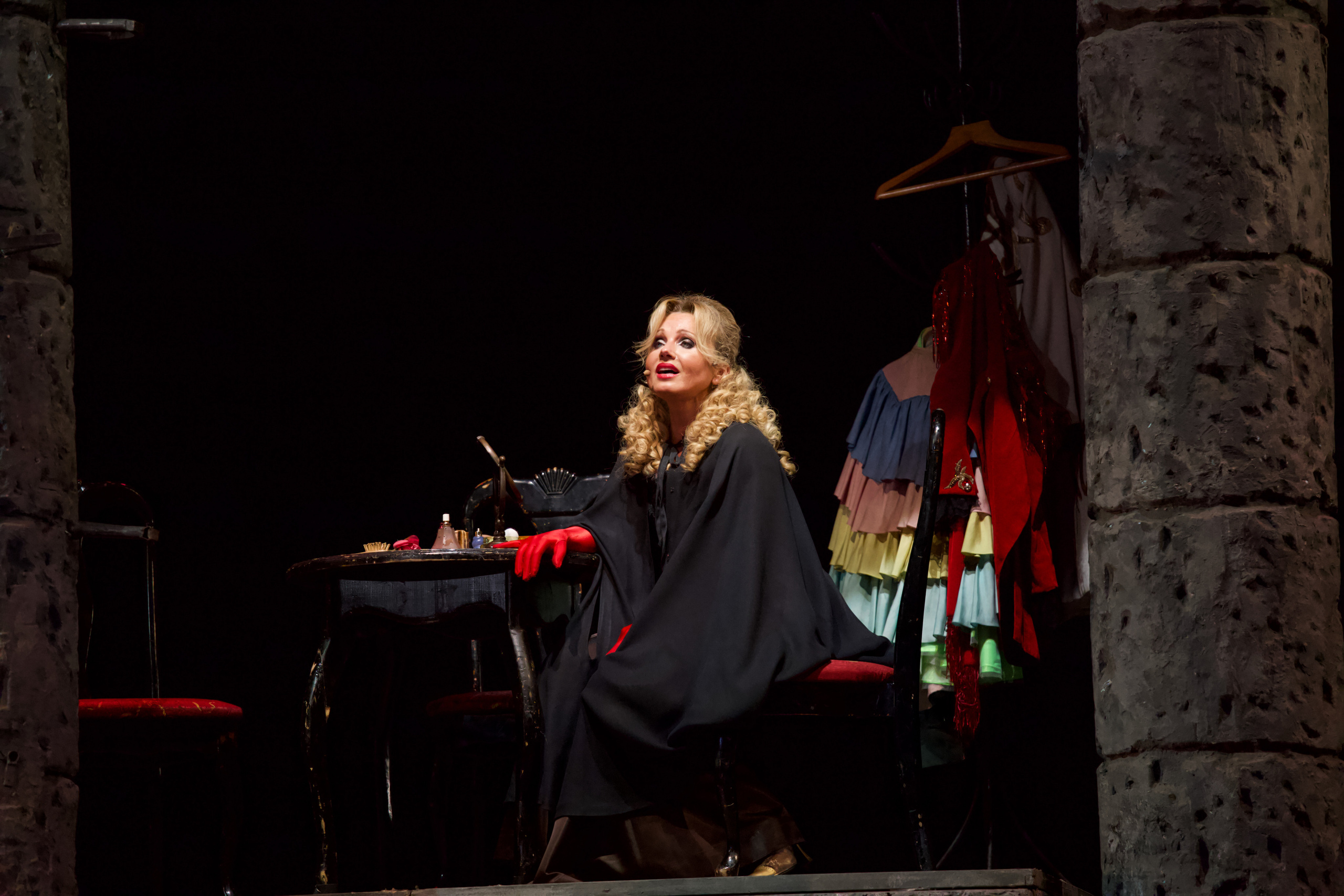 Театр Моссовета — Странная история доктора Джекила и мистера Хайда. Сайт фотографа Сергея Абрамова