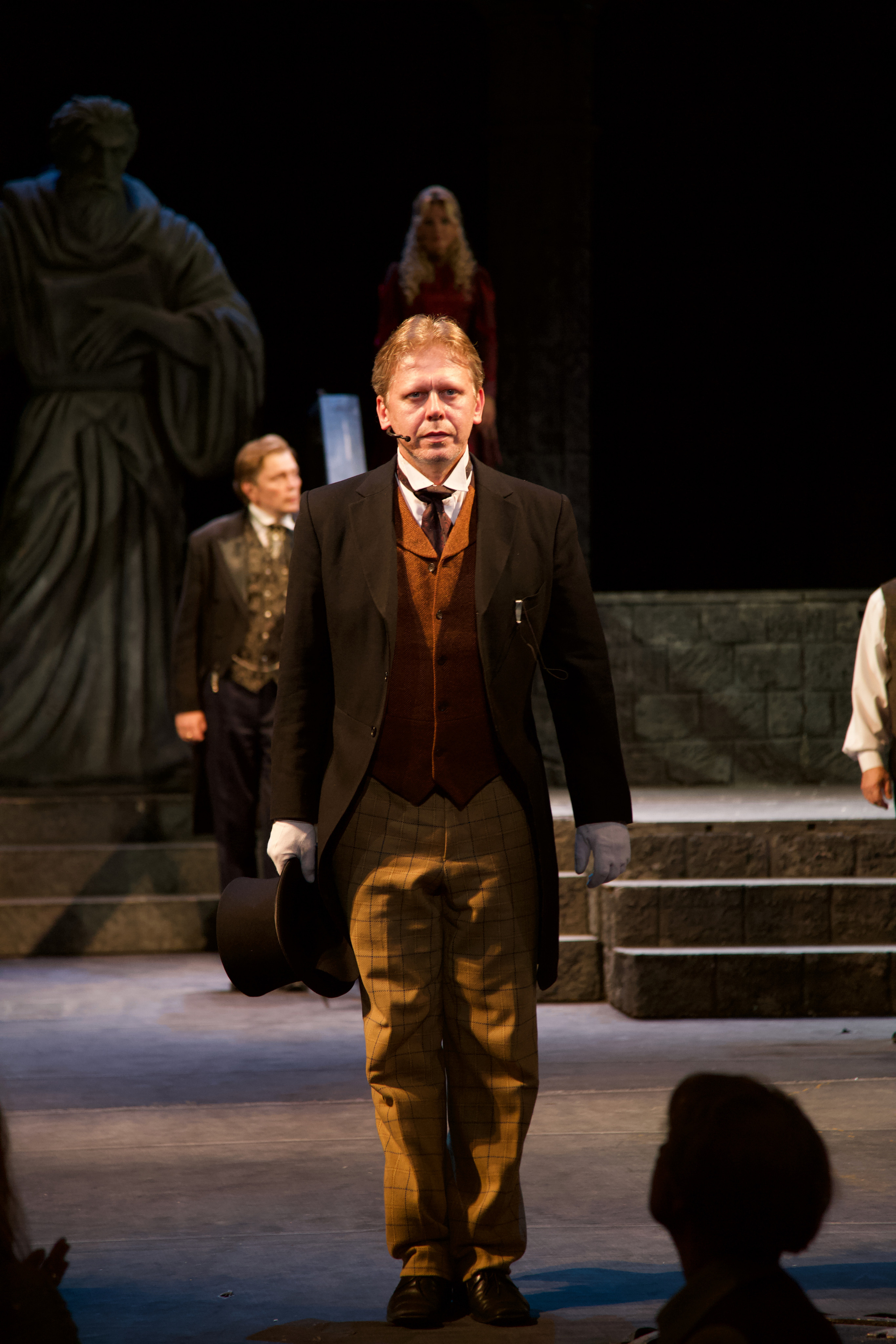 Театр Моссовета — Странная история доктора Джекила и мистера Хайда. Сайт фотографа Сергея Абрамова