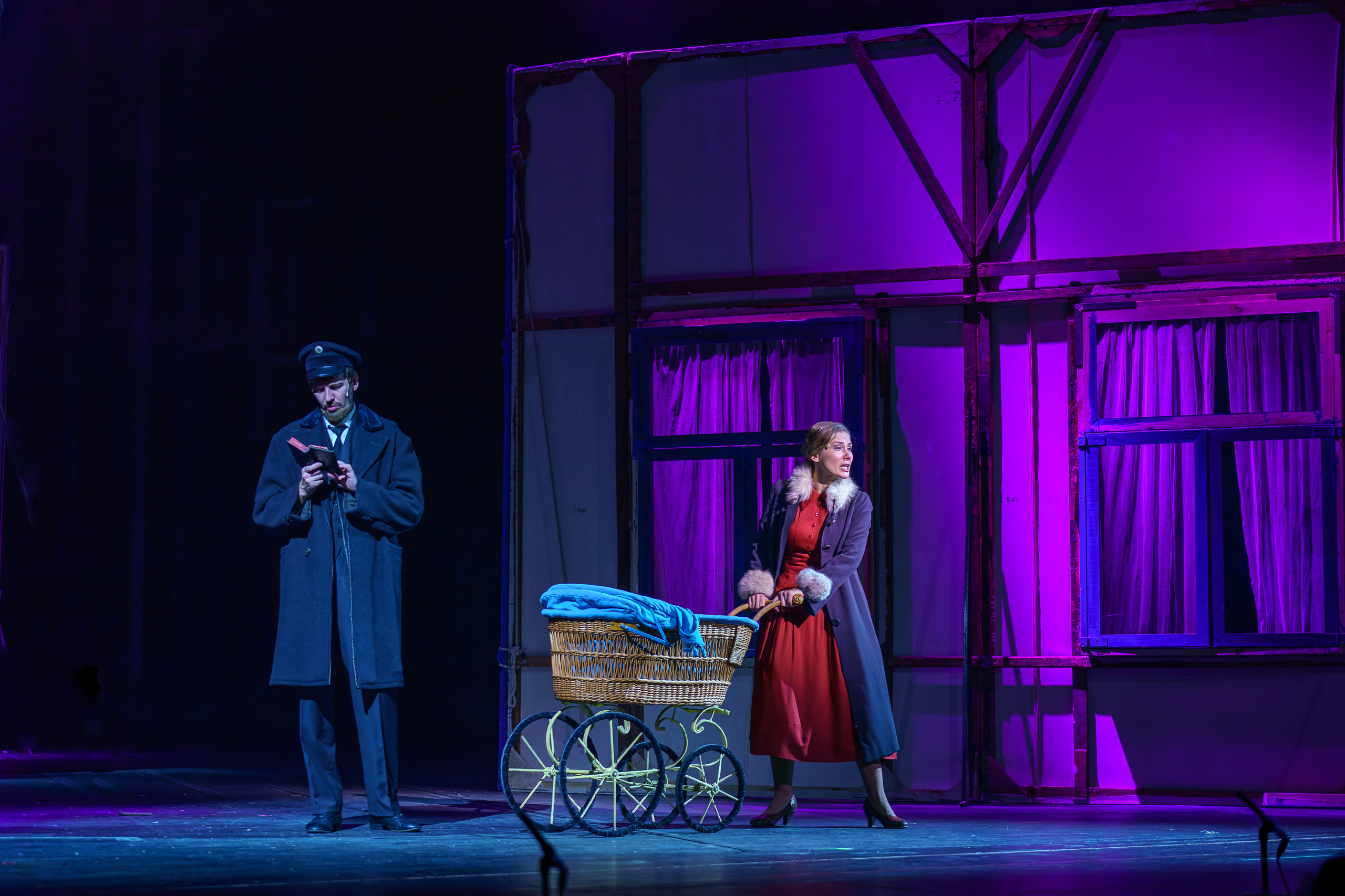 МХАТ Горького: Розовое платье Пресс показ 7 октября 2021 года. Сайт фотографа Сергея Абрамова