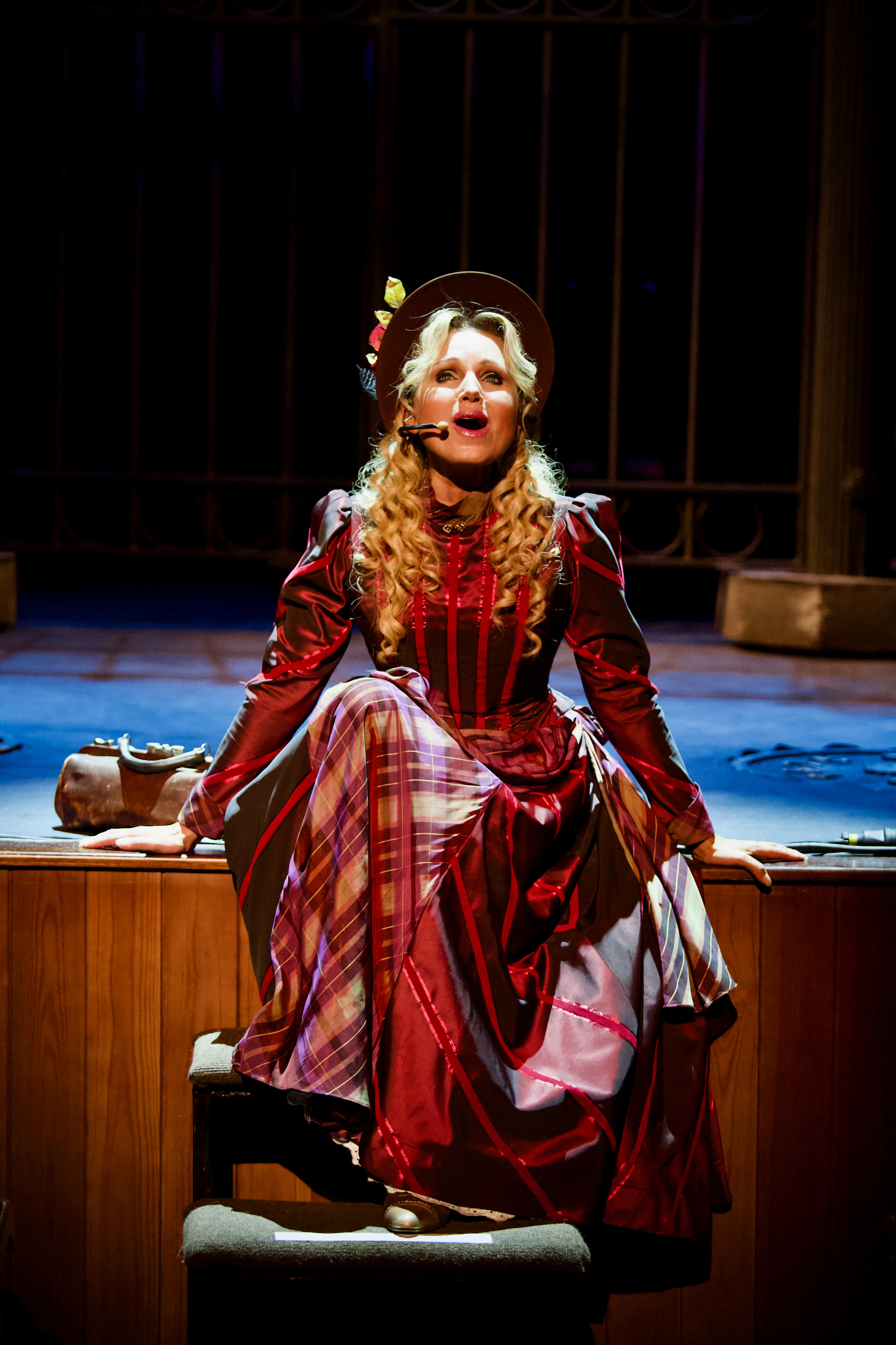 Театр Моссовета — Странная история доктора Джекила и мистера Хайда. Сайт фотографа Сергея Абрамова