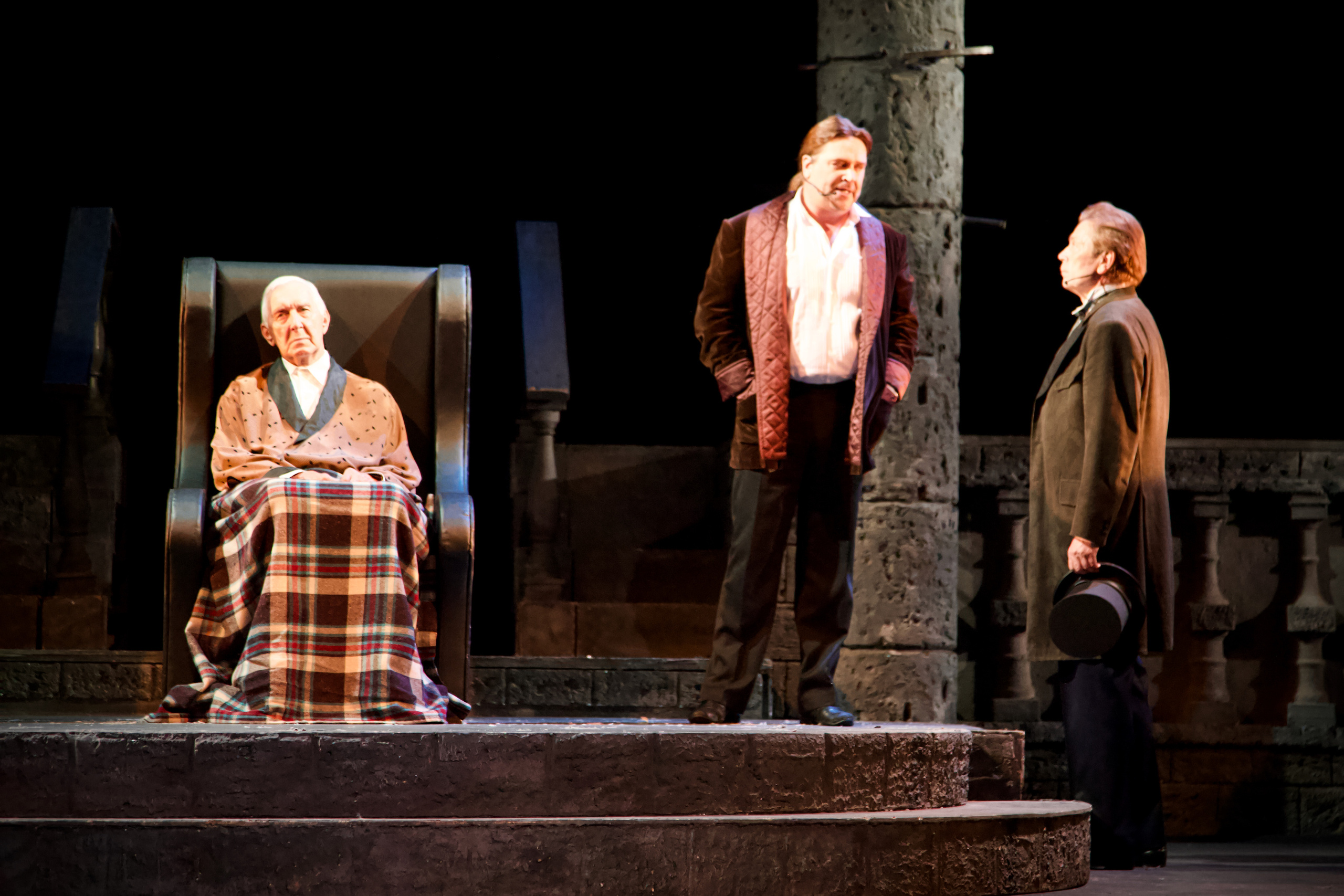 Театр Моссовета — Странная история доктора Джекила и мистера Хайда. Сайт фотографа Сергея Абрамова