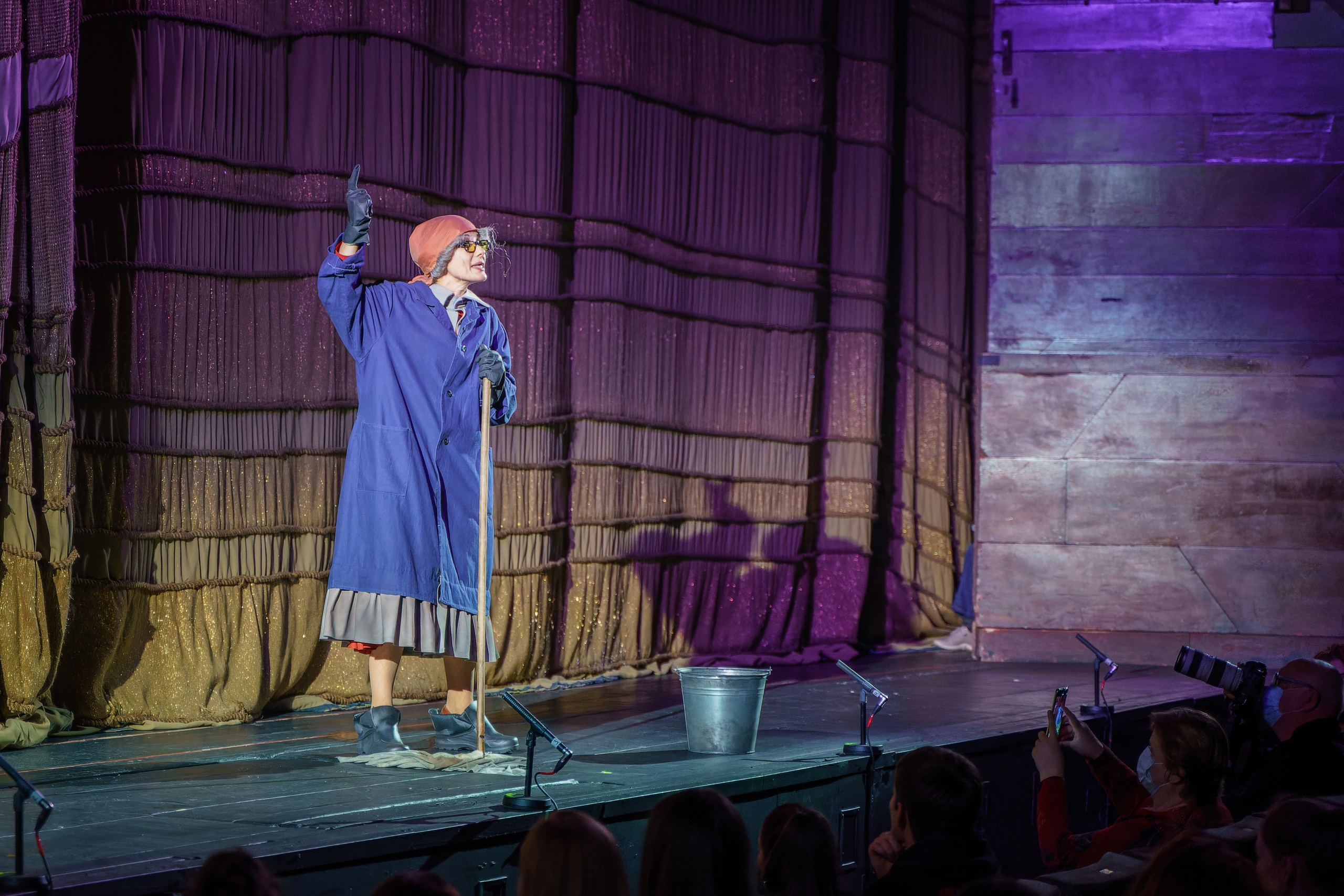 МХАТ Горького: Розовое платье Пресс показ 7 октября 2021 года. Сайт фотографа Сергея Абрамова