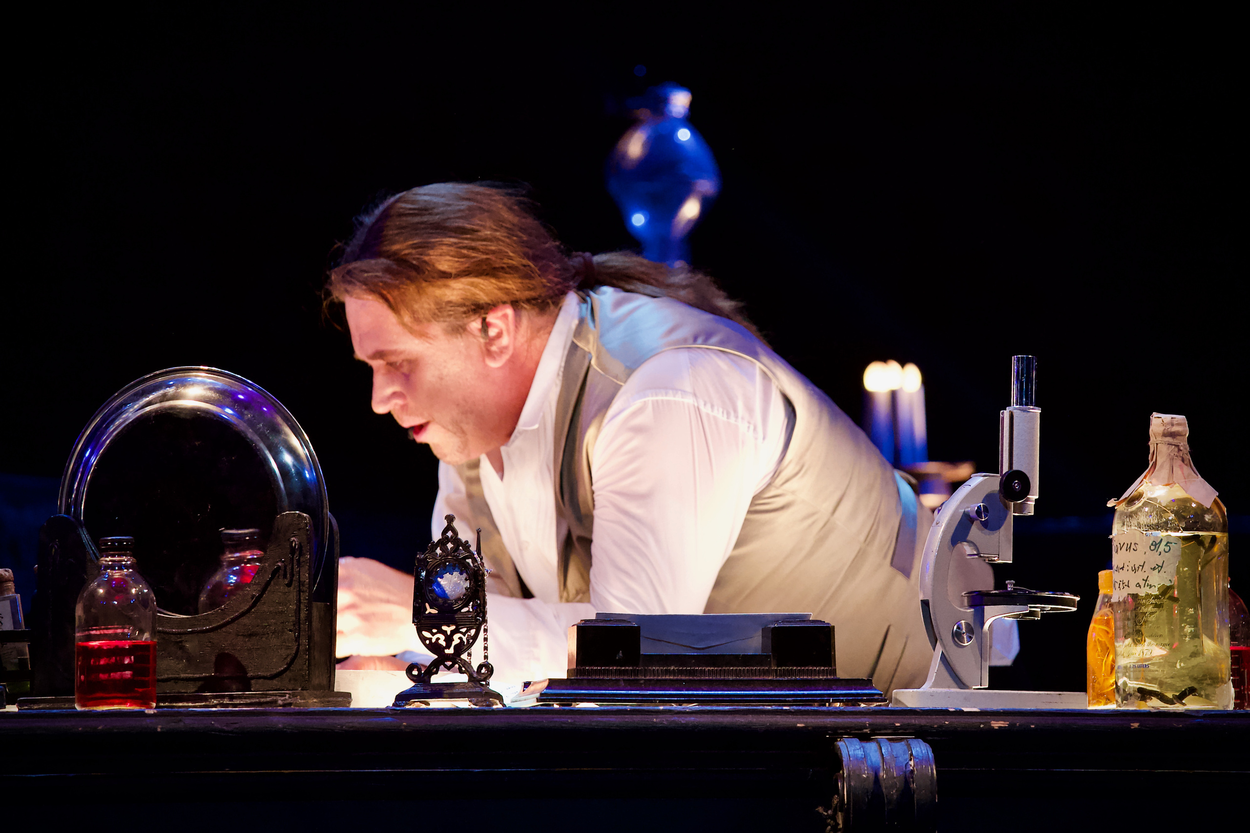 Театр Моссовета — Странная история доктора Джекила и мистера Хайда. Сайт фотографа Сергея Абрамова