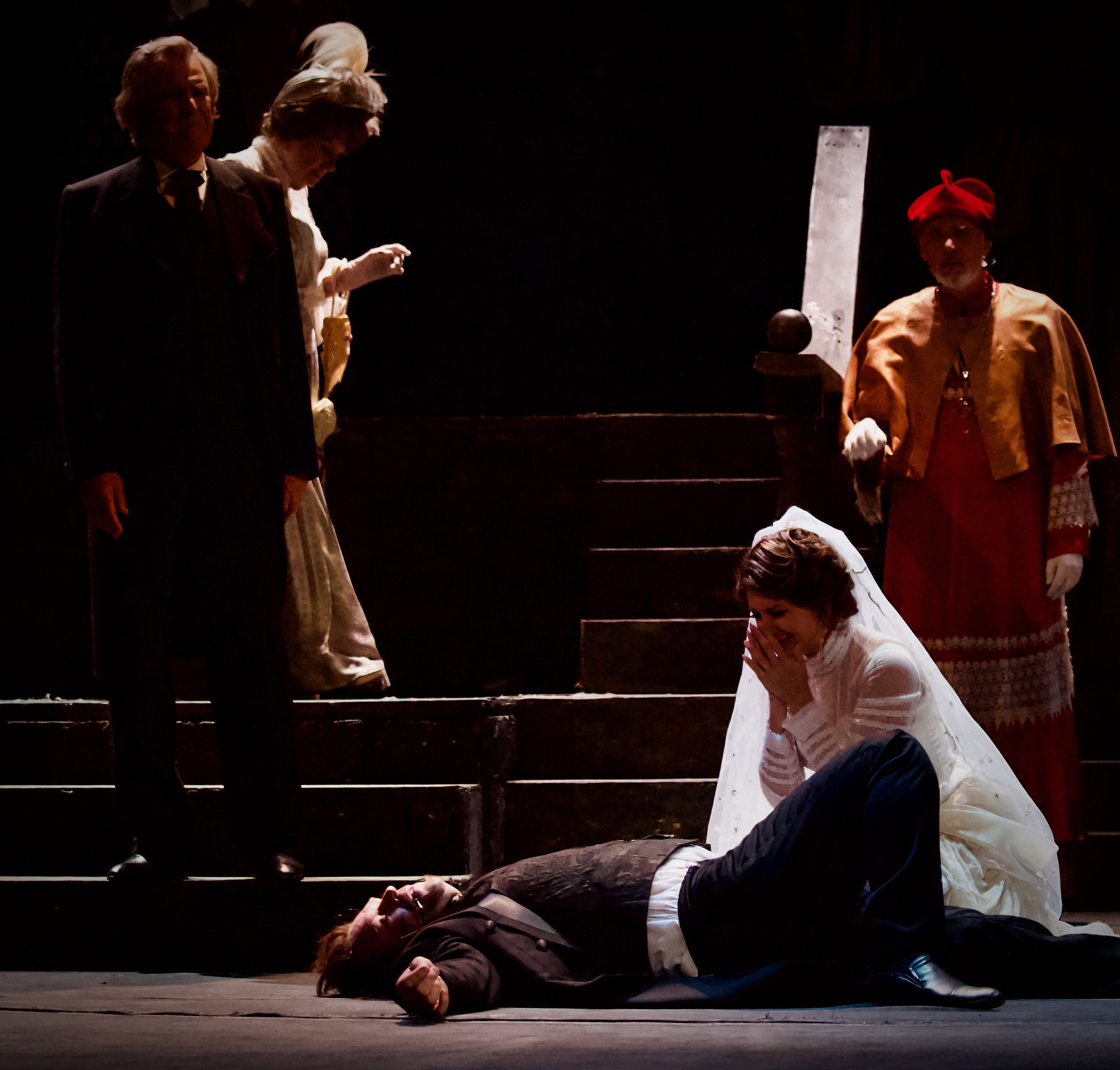 Театр Моссовета — Странная история доктора Джекила и мистера Хайда. Сайт фотографа Сергея Абрамова