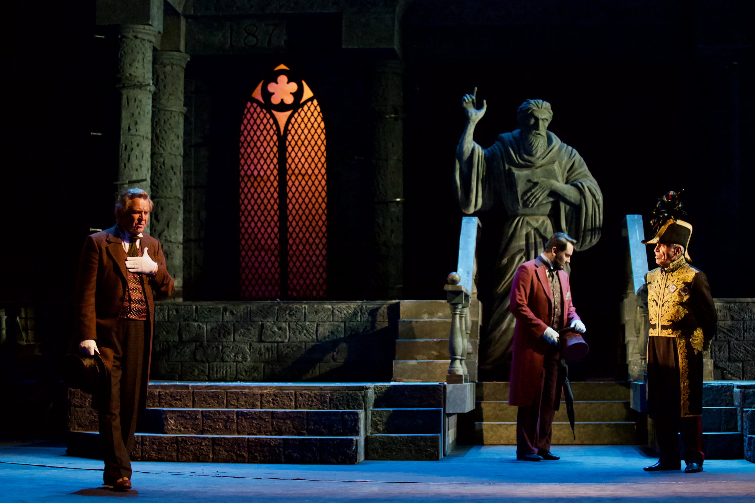 Театр Моссовета — Странная история доктора Джекила и мистера Хайда. Сайт фотографа Сергея Абрамова