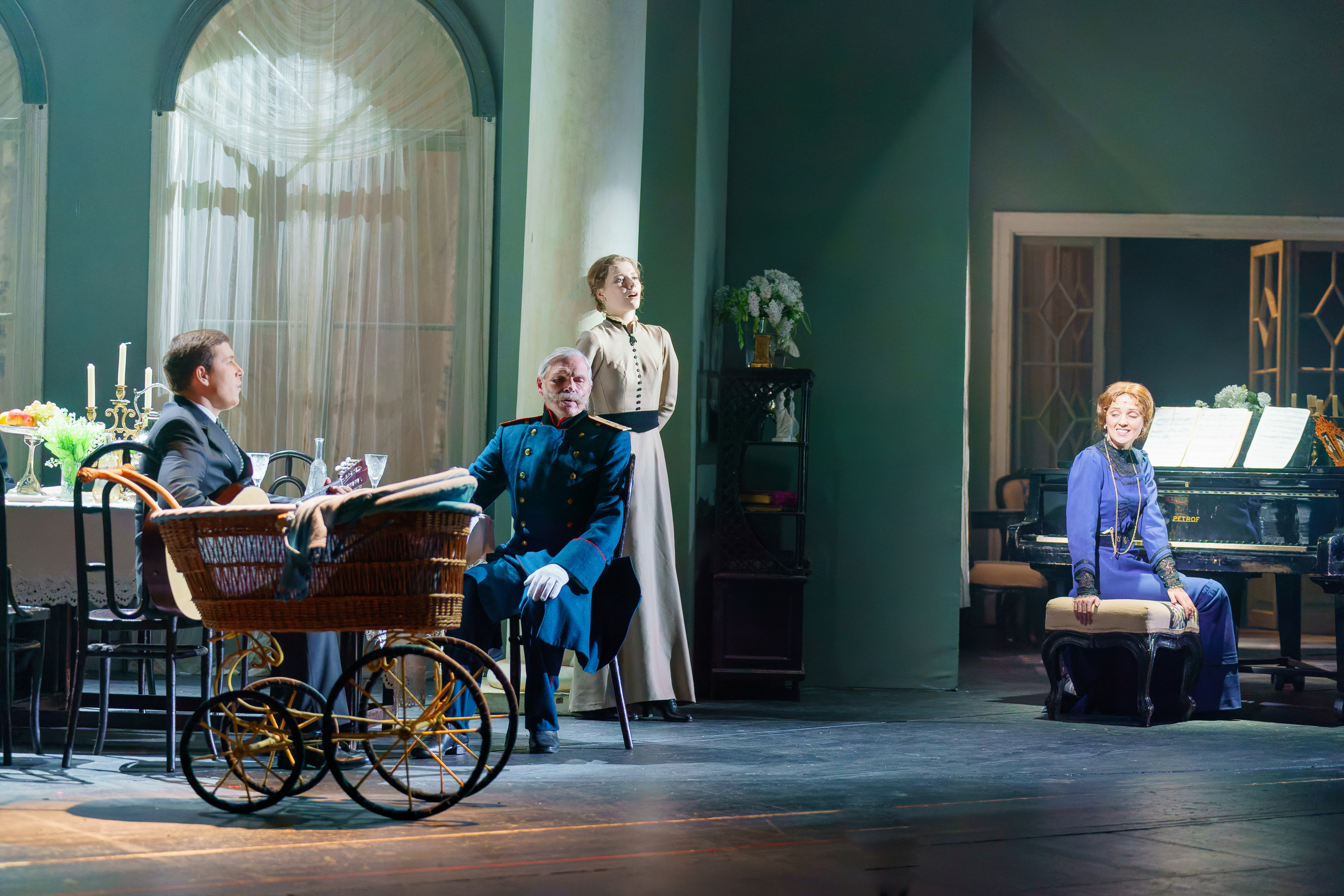 МХАТ Горького: Розовое платье Пресс показ 7 октября 2021 года. Сайт фотографа Сергея Абрамова