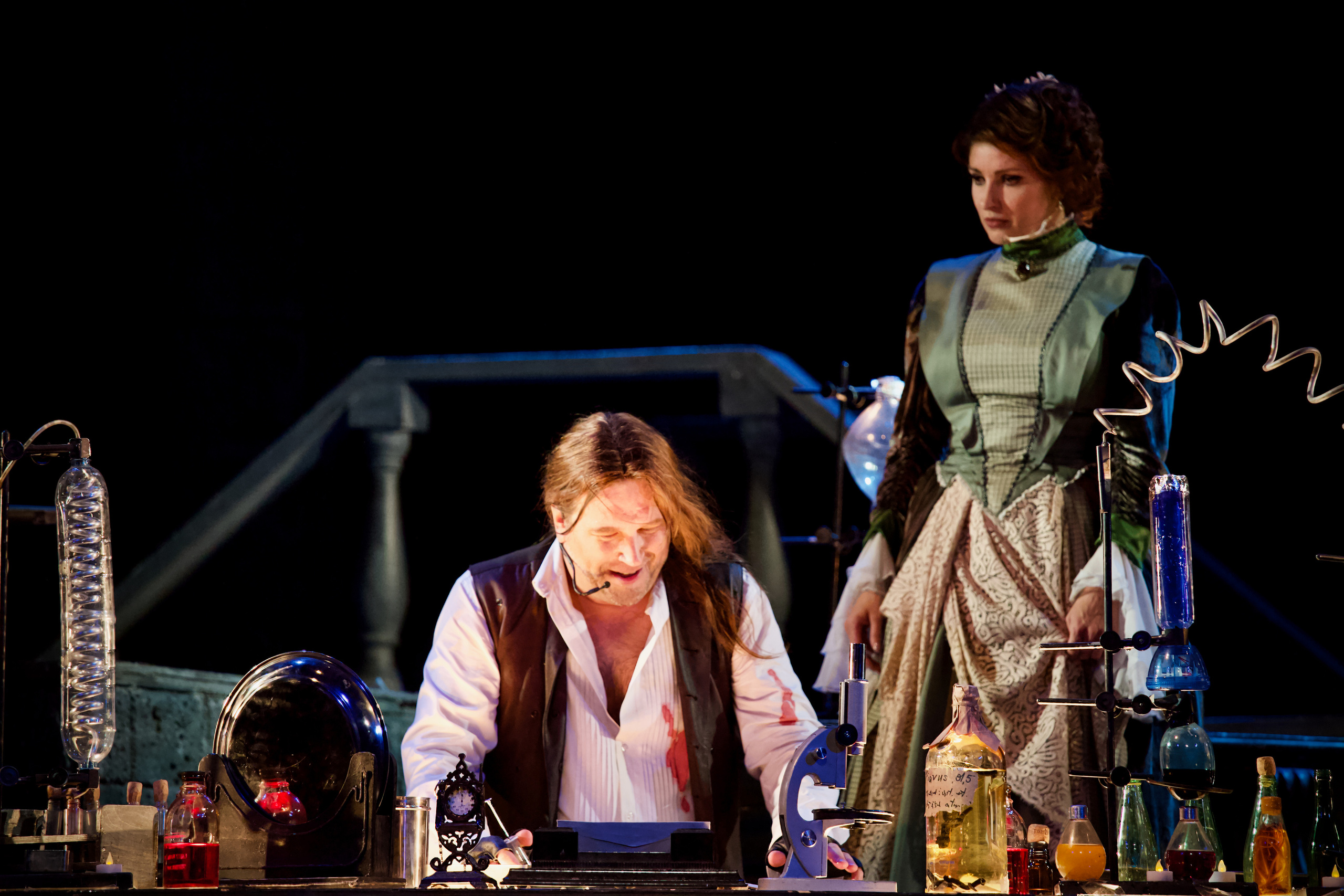 Театр Моссовета — Странная история доктора Джекила и мистера Хайда. Сайт фотографа Сергея Абрамова