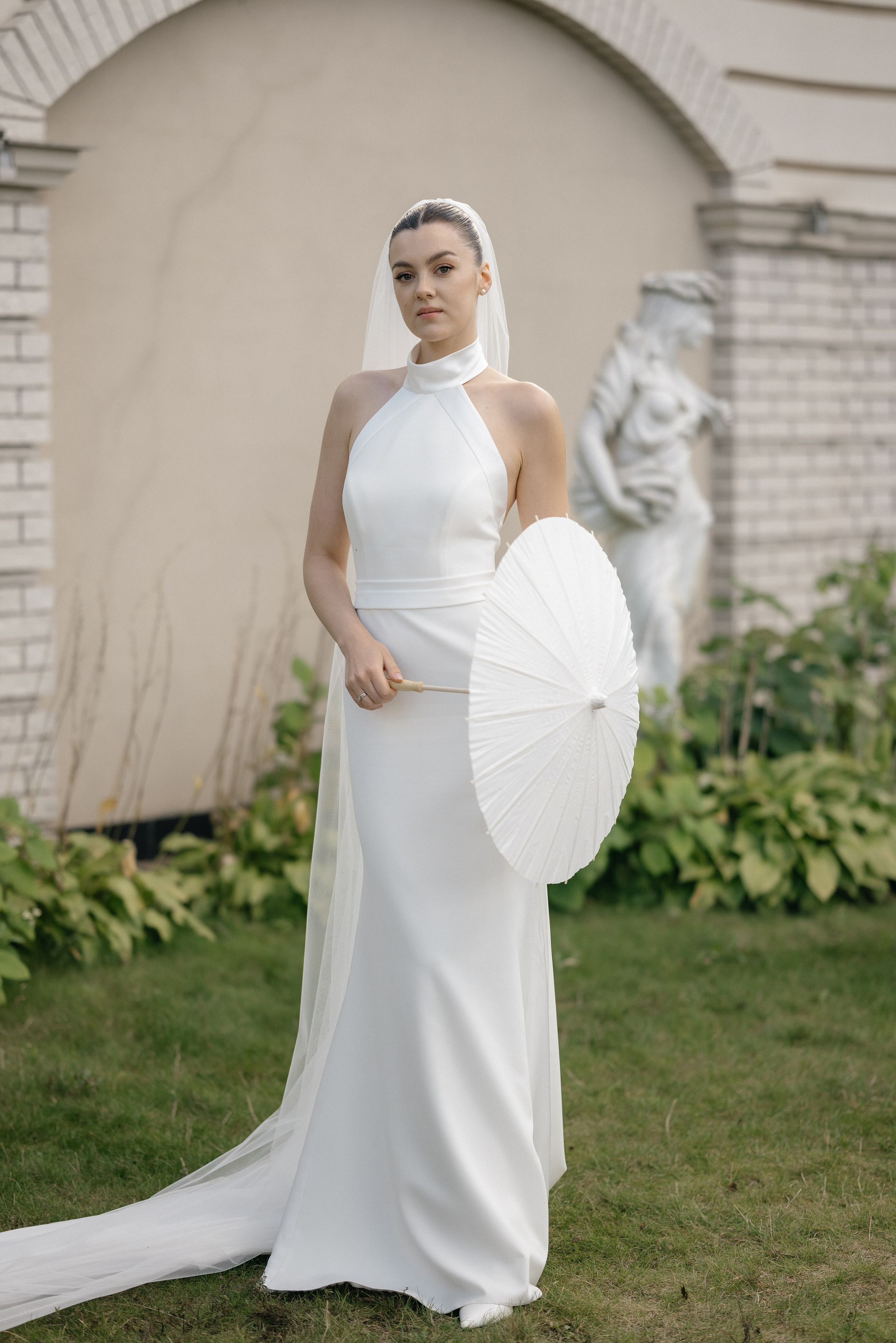 Wedding day in VERSAL PARK. Wedding PHOTOGRAPHER Andrew Vnukov
