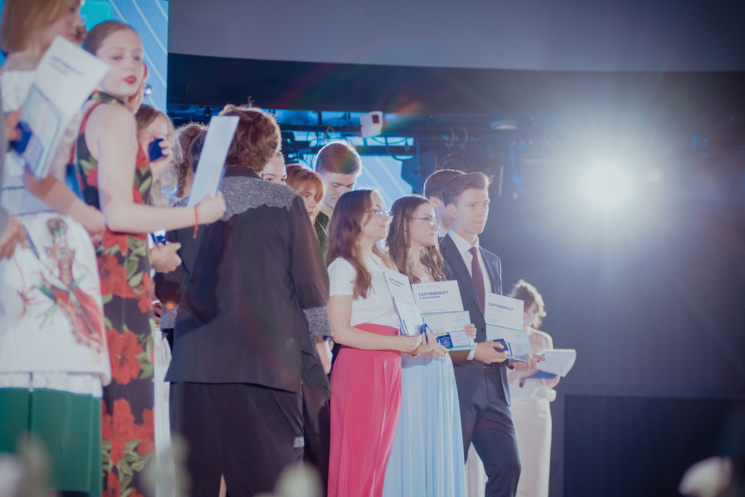 Выпускной 2025 ГБОУ г. Москвы «Школа № 1329». Фотограф и оператор в Москве Елизавета Коргалидзе