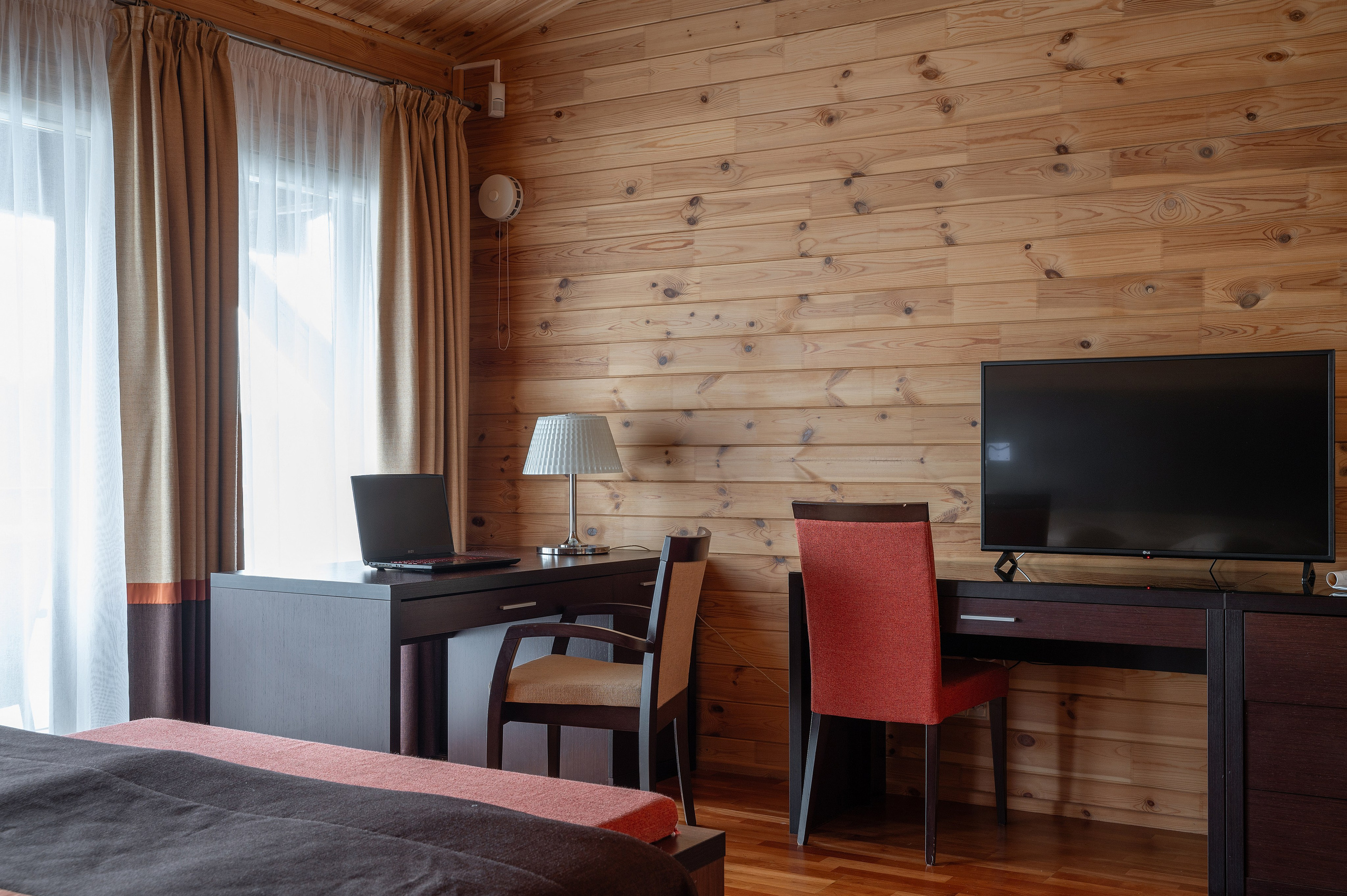 Дом на базе отдыха «ВАЛДАЙ». Интерьерный фотограф в Сочи Элина Габриелян