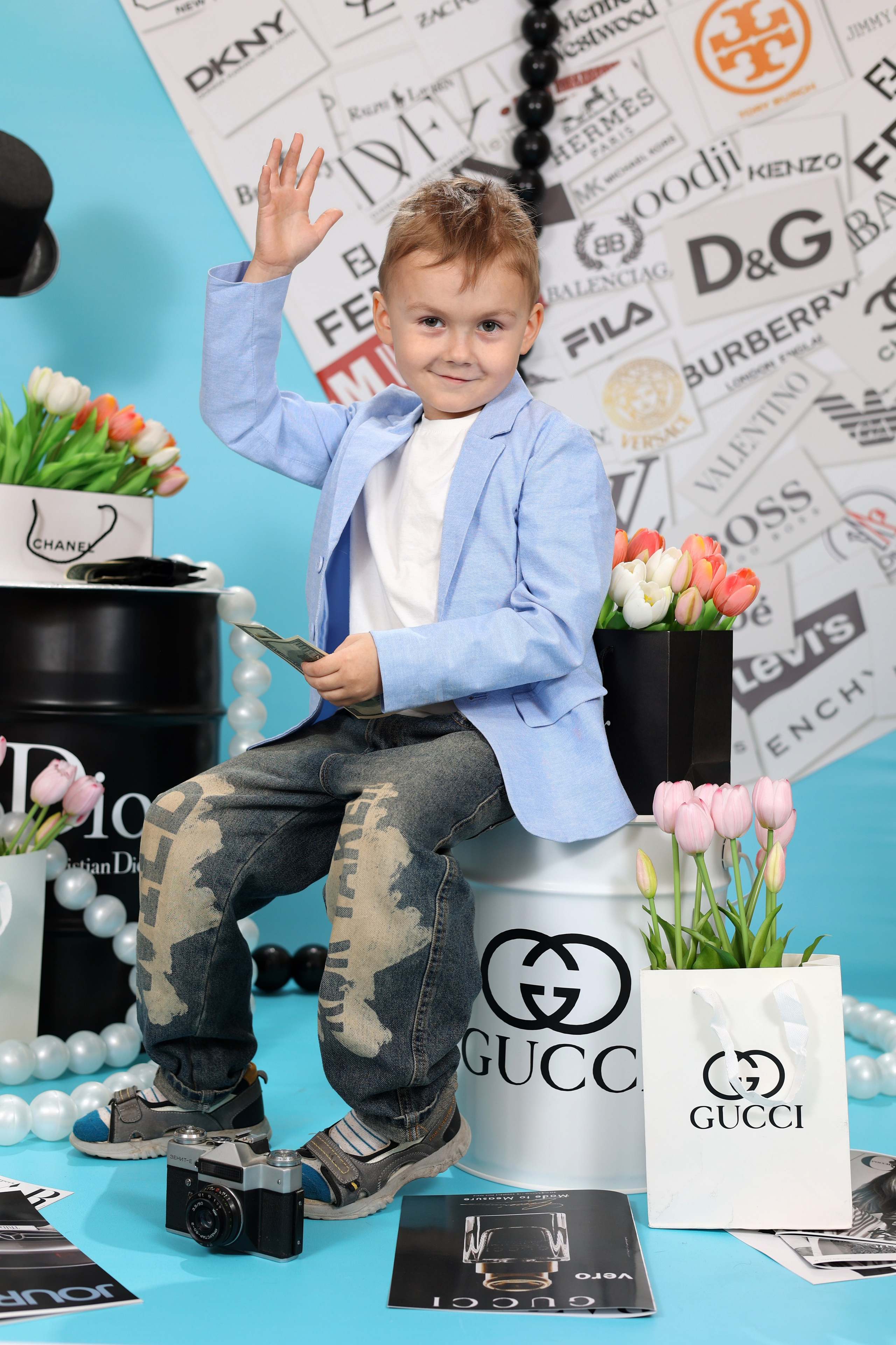 На стиле ФЭШН. Выпускные альбомы в Иваново в детский сад и школу. Александр и Светлана Янкины