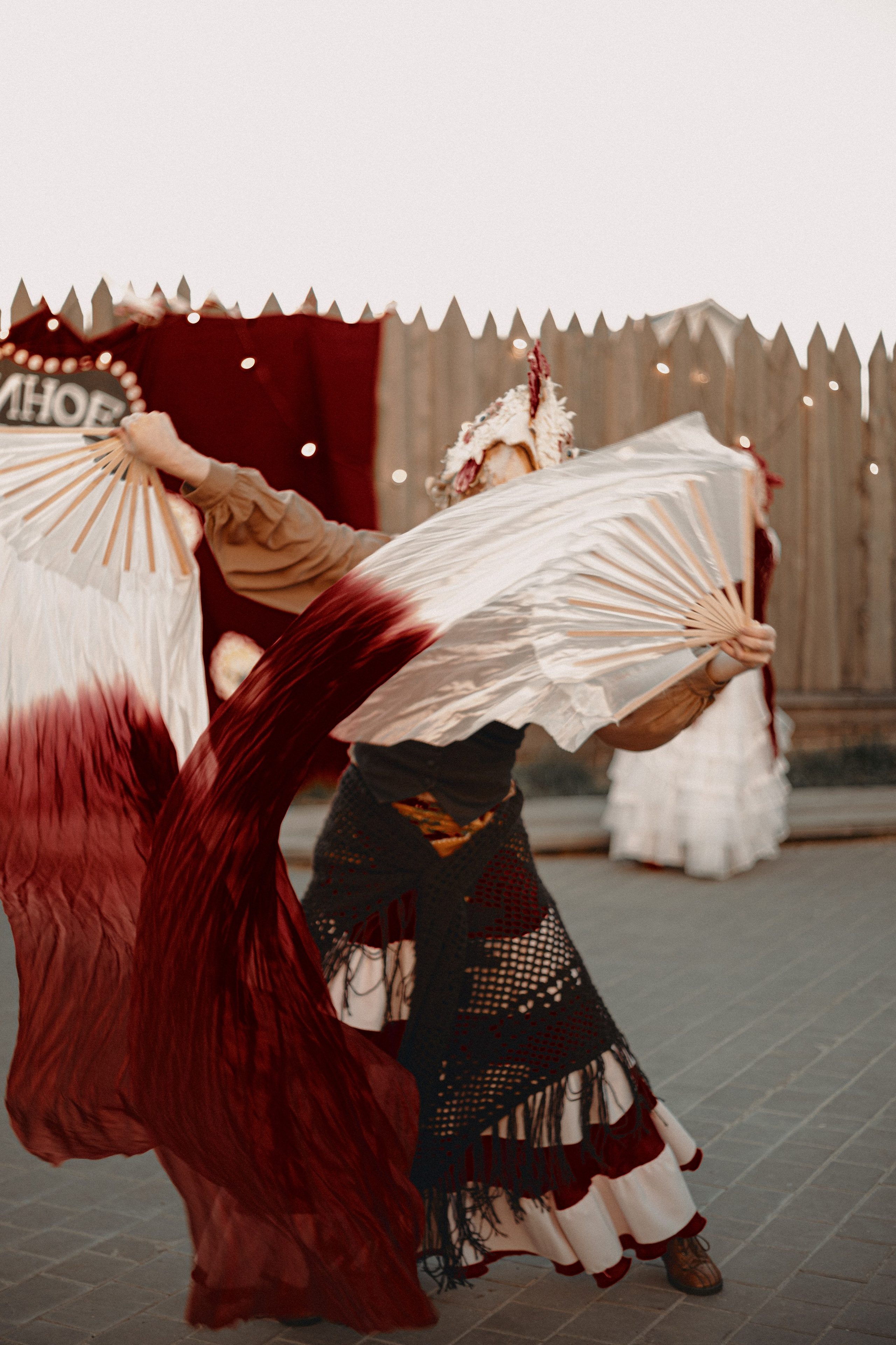 Спектакль «Куриное кабаре» от Свободного молодежного театра | Тобольск. Арт-фотограф Крис Л. в Тобольске: портрет, семейные, свадьбы