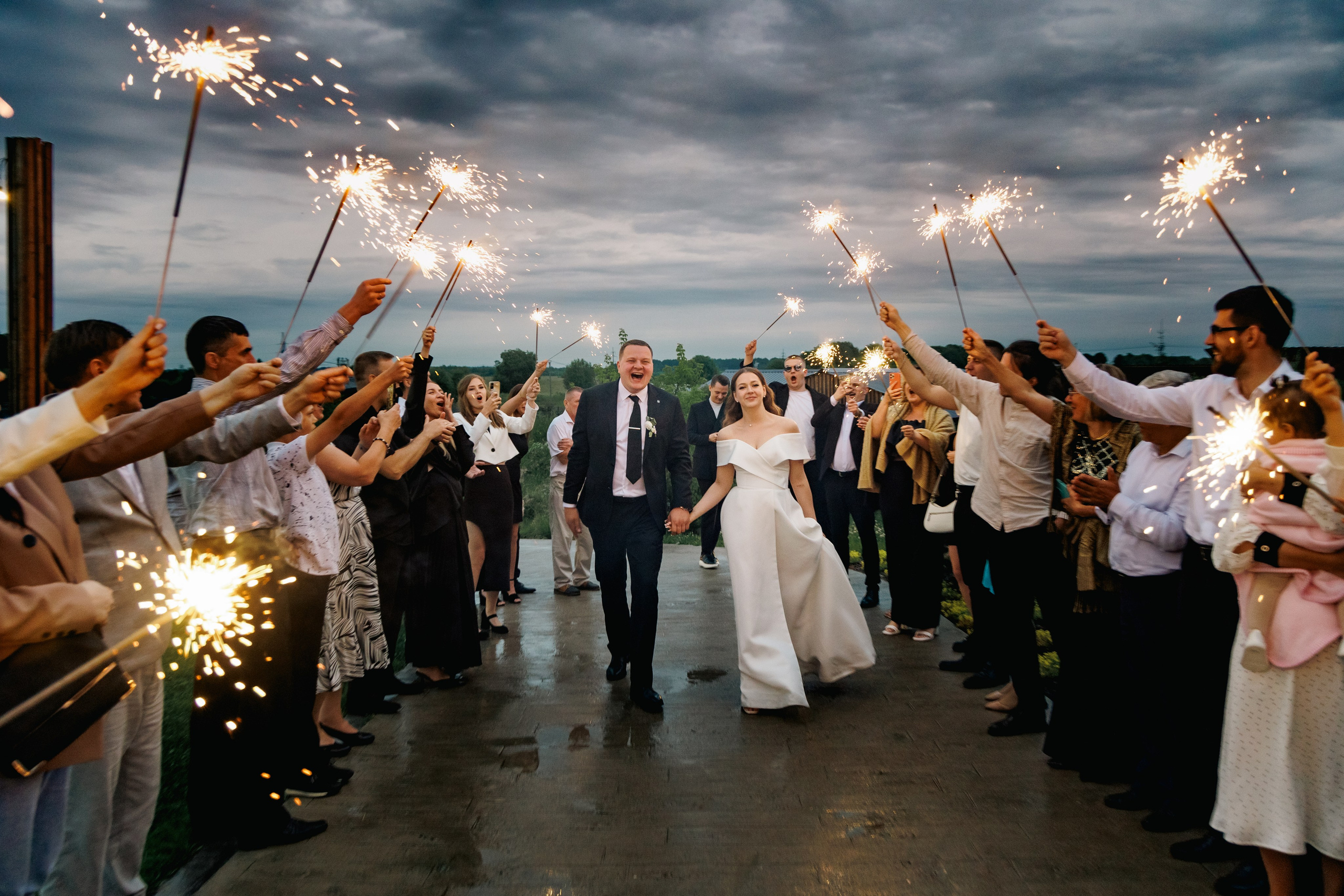 Данил и Любовь, мои фото с этого праздника. я был гость). Свадебный и семейный фотограф в г. Волхов Алексей Кочерыжкин