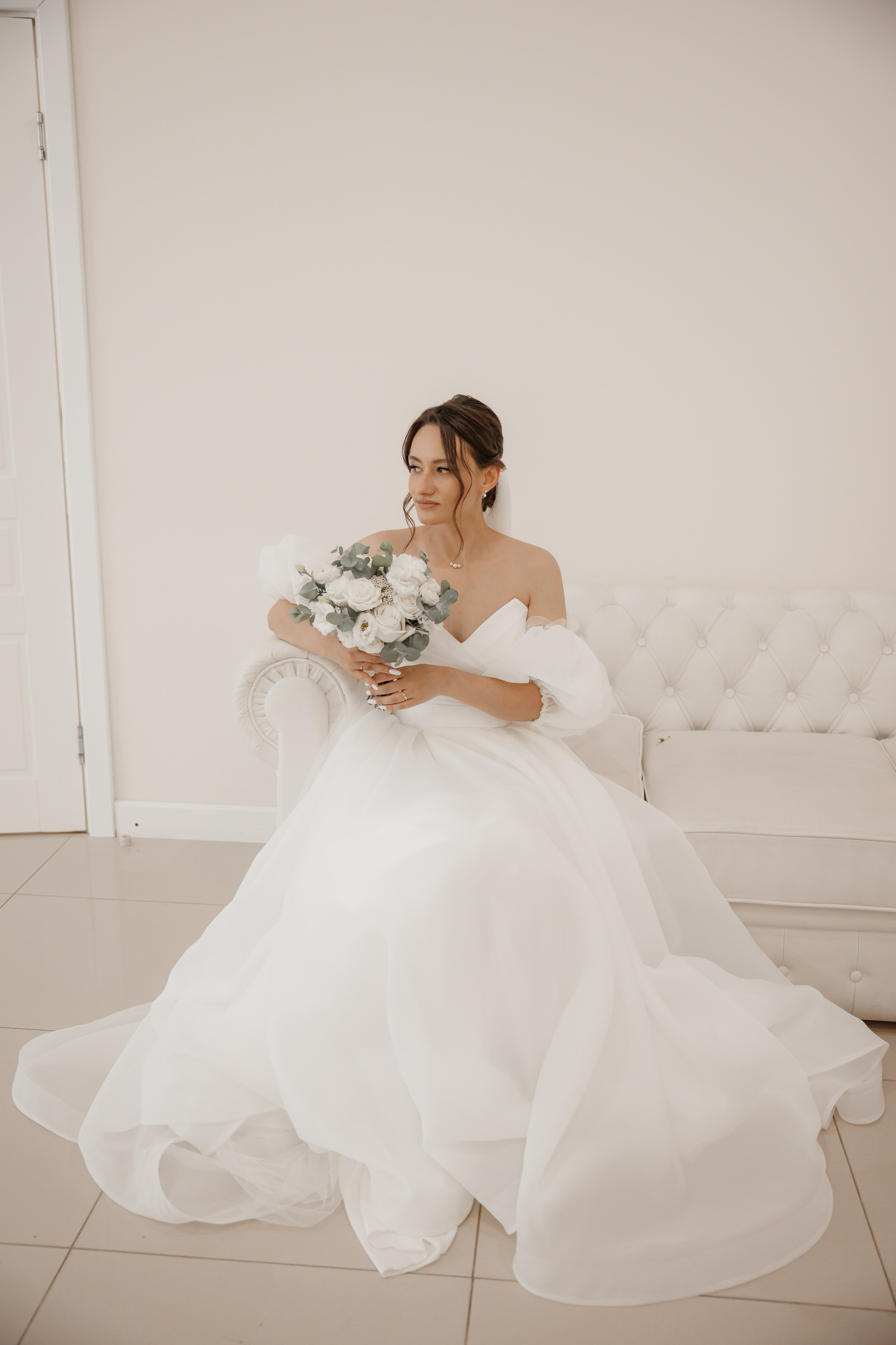 Полина и Дмитрий, загородный клуб «Барин», ЗАГС в г. Пушкино. Свадебный и репортажный фотограф (Москва, Королев и другие)