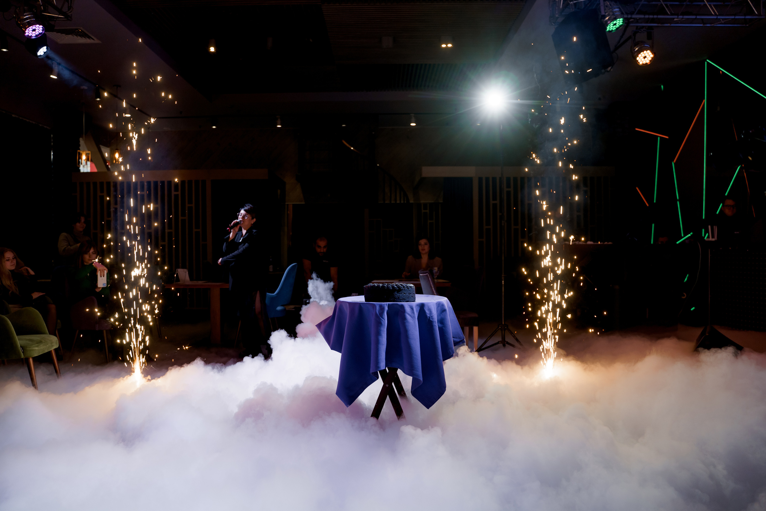 Вечеринки. Людмила Тихонова