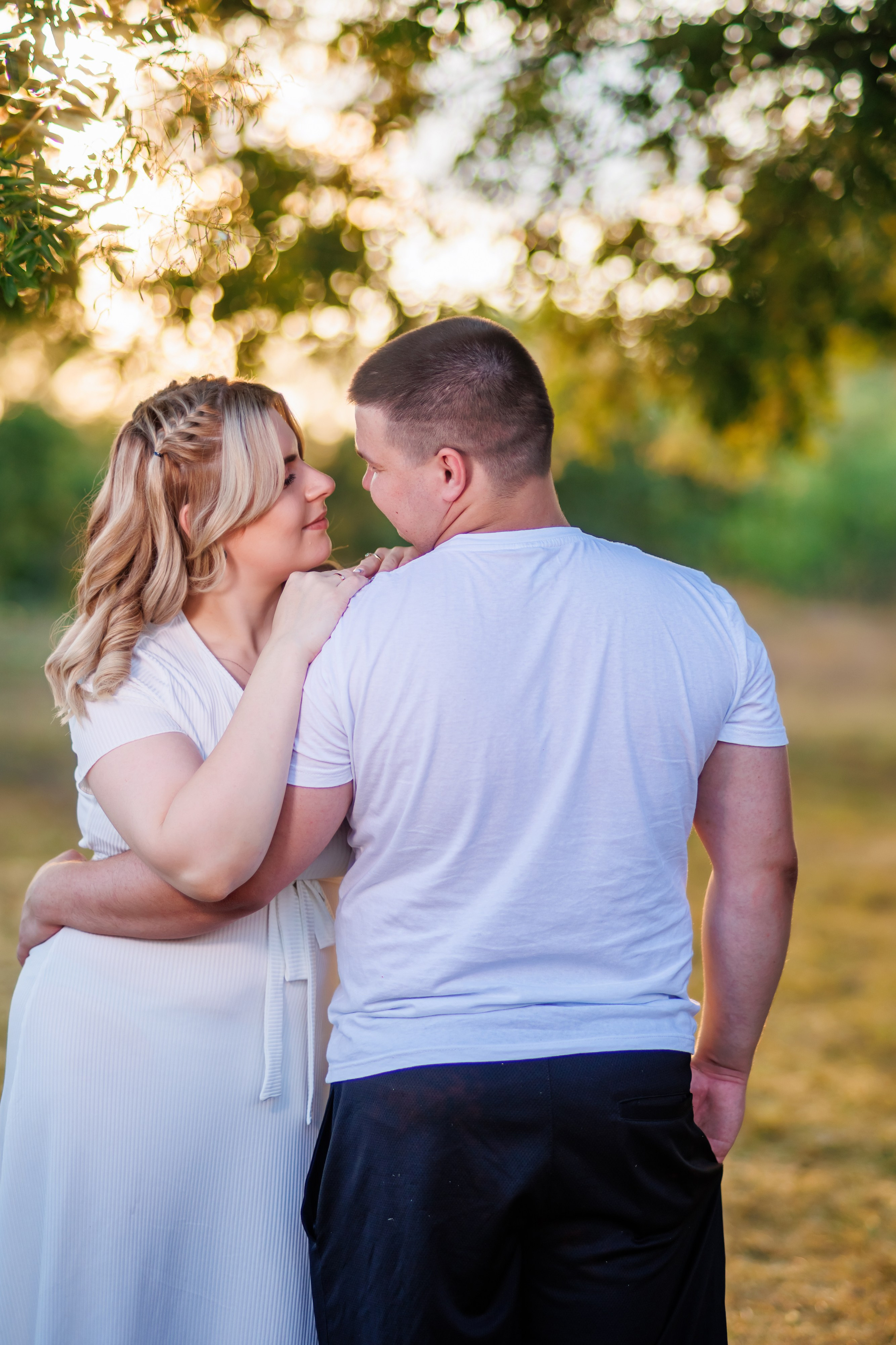 Прогулка на природе. Свадебный и семейный фотограф в Армавире