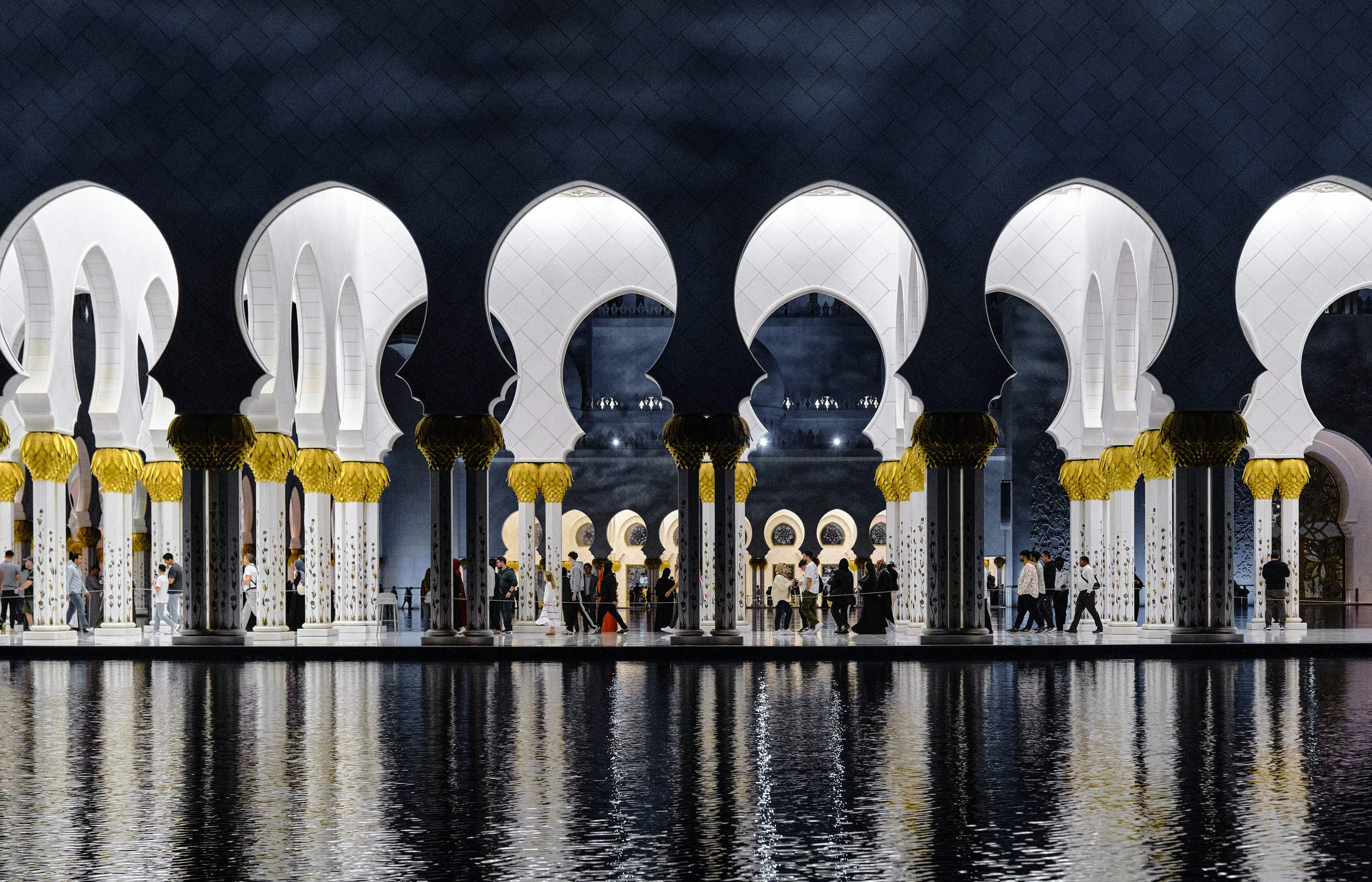 Dubai & Abu Dhabi. Aleksandr Kobtsev