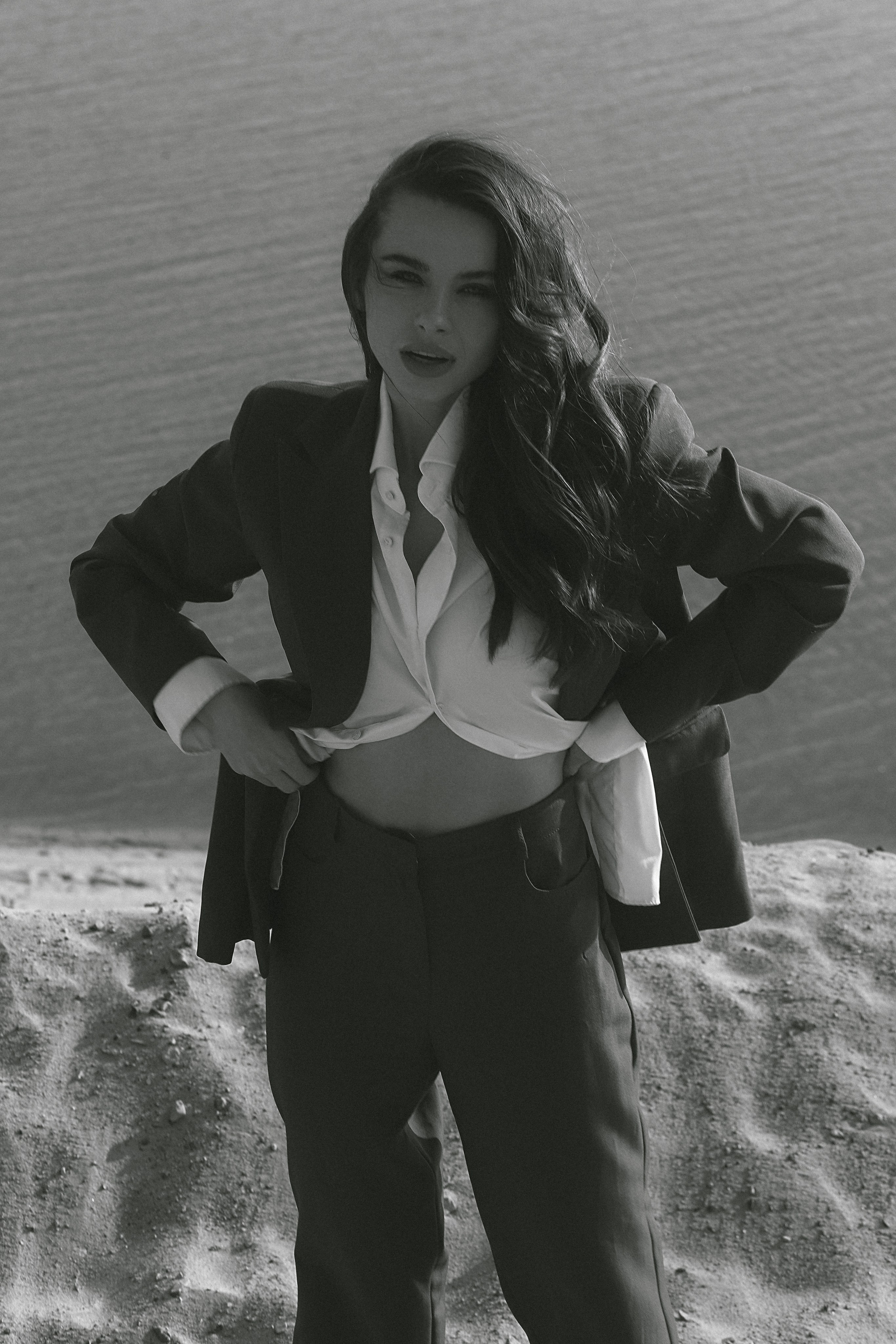 Мария, съемка на берегу