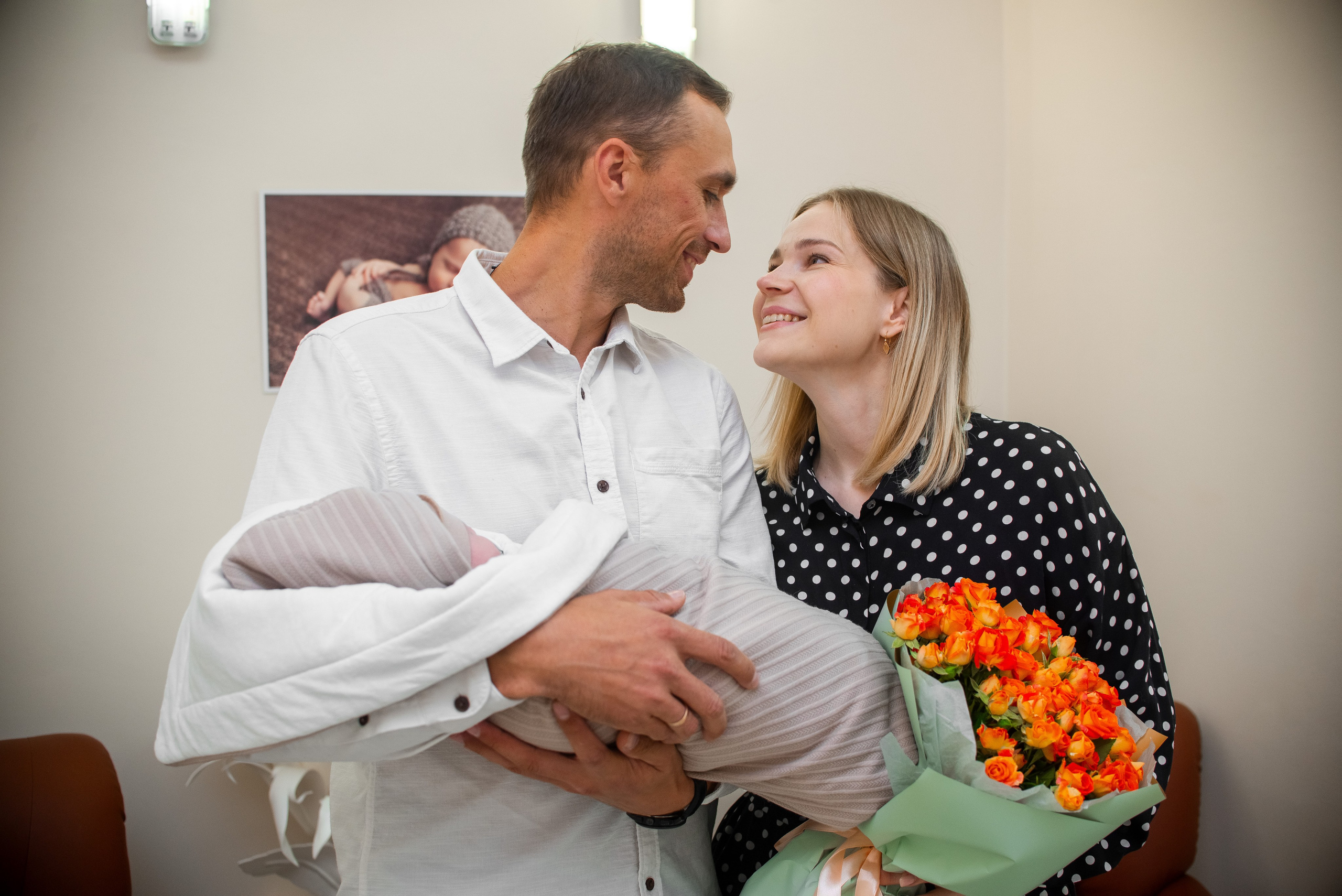 Выписка Константина 2РД. Семейный фотограф на выписку из роддома и крещение Минск Настя Гришук