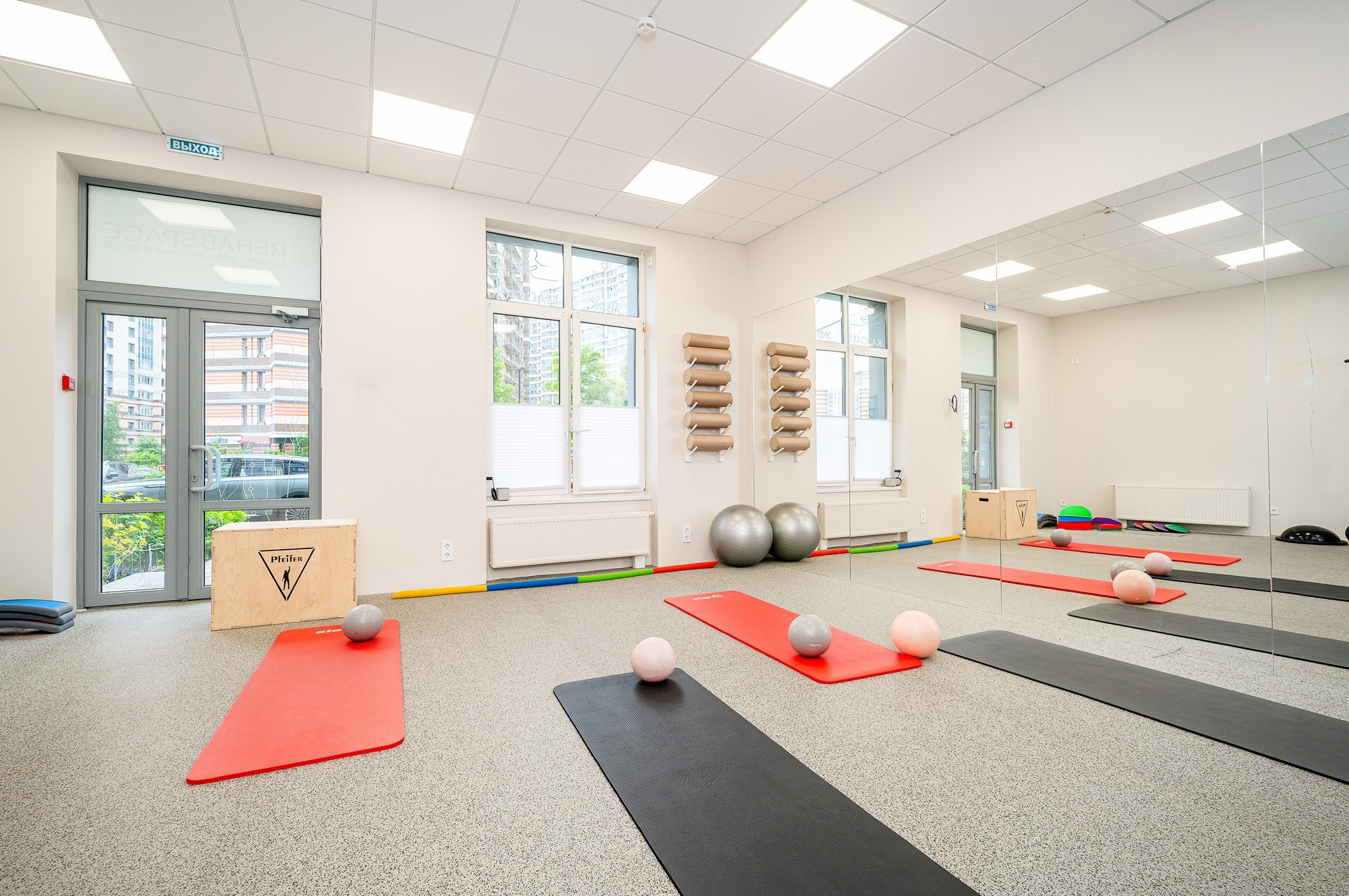 Клиника REHABSPACE. Интерьерный фотограф. Фото- видеосъемка недвижимости Санкт-Петербург