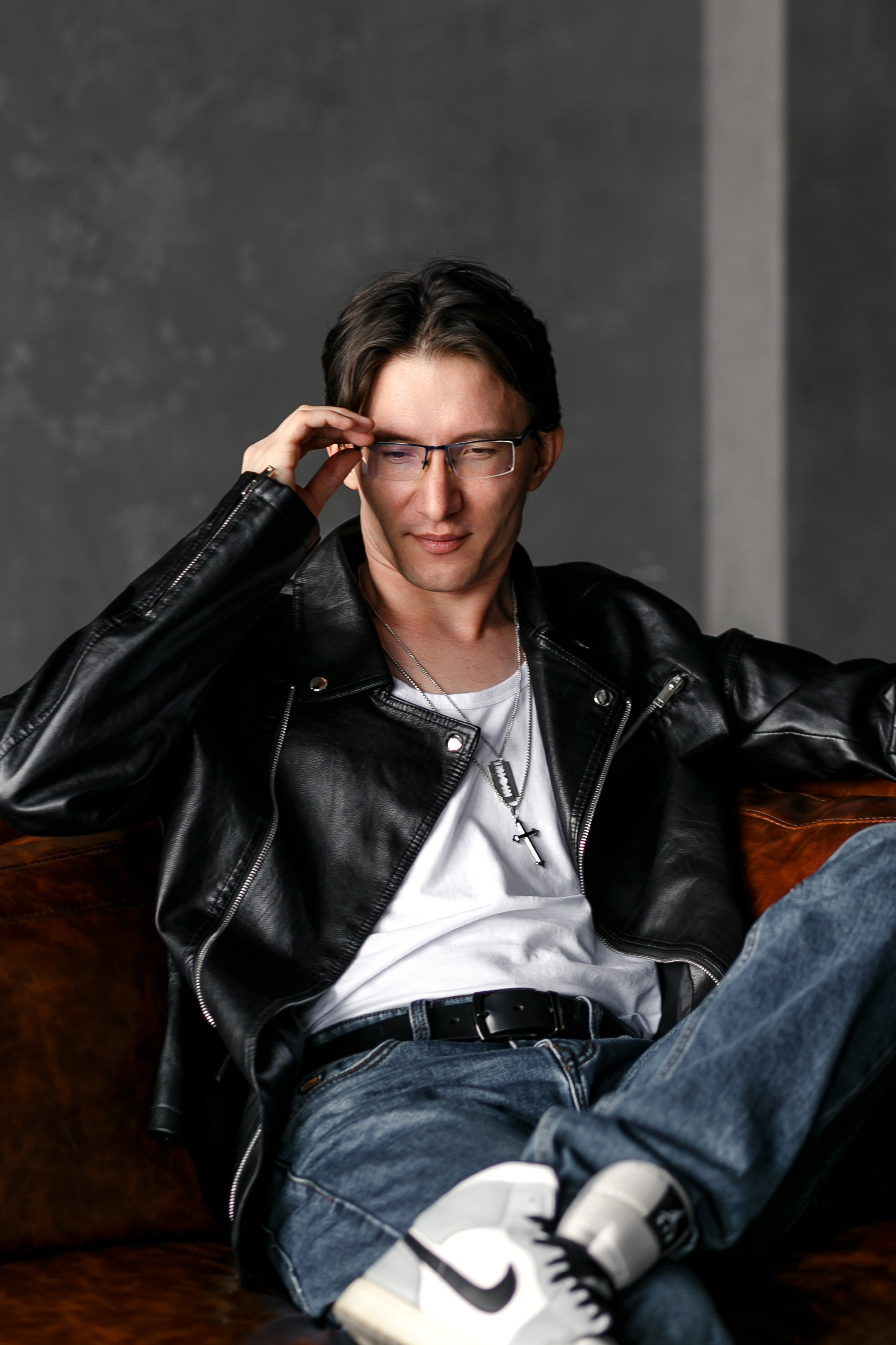 Настроение «Одеть кожанку» / Widestudio. Фотограф в  г. Новосибирск