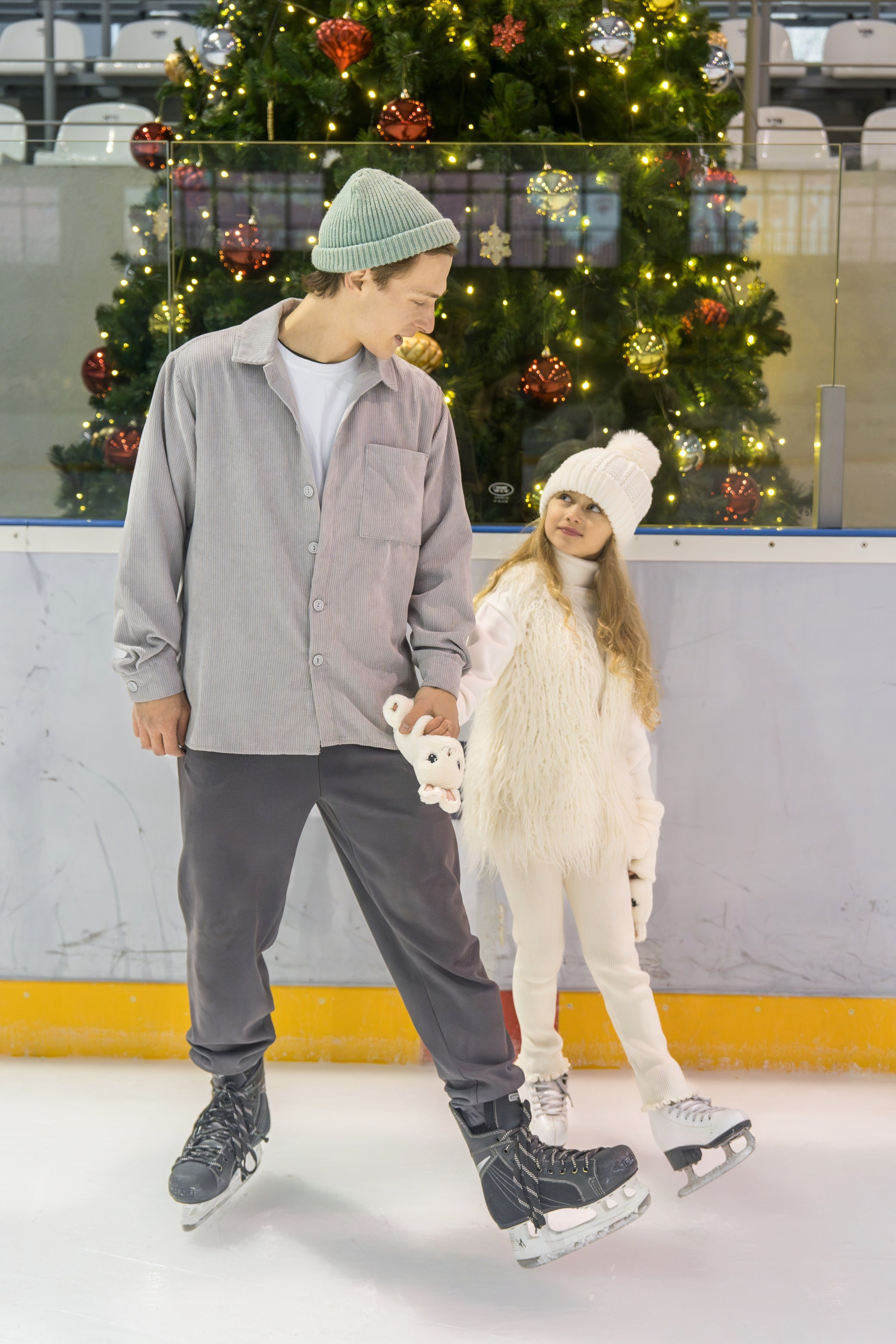 Контент съемка на катке для курорта Роза Хутор. Репортажный фотограф в Красной Поляне и Сочи Павлюченко Екатерина