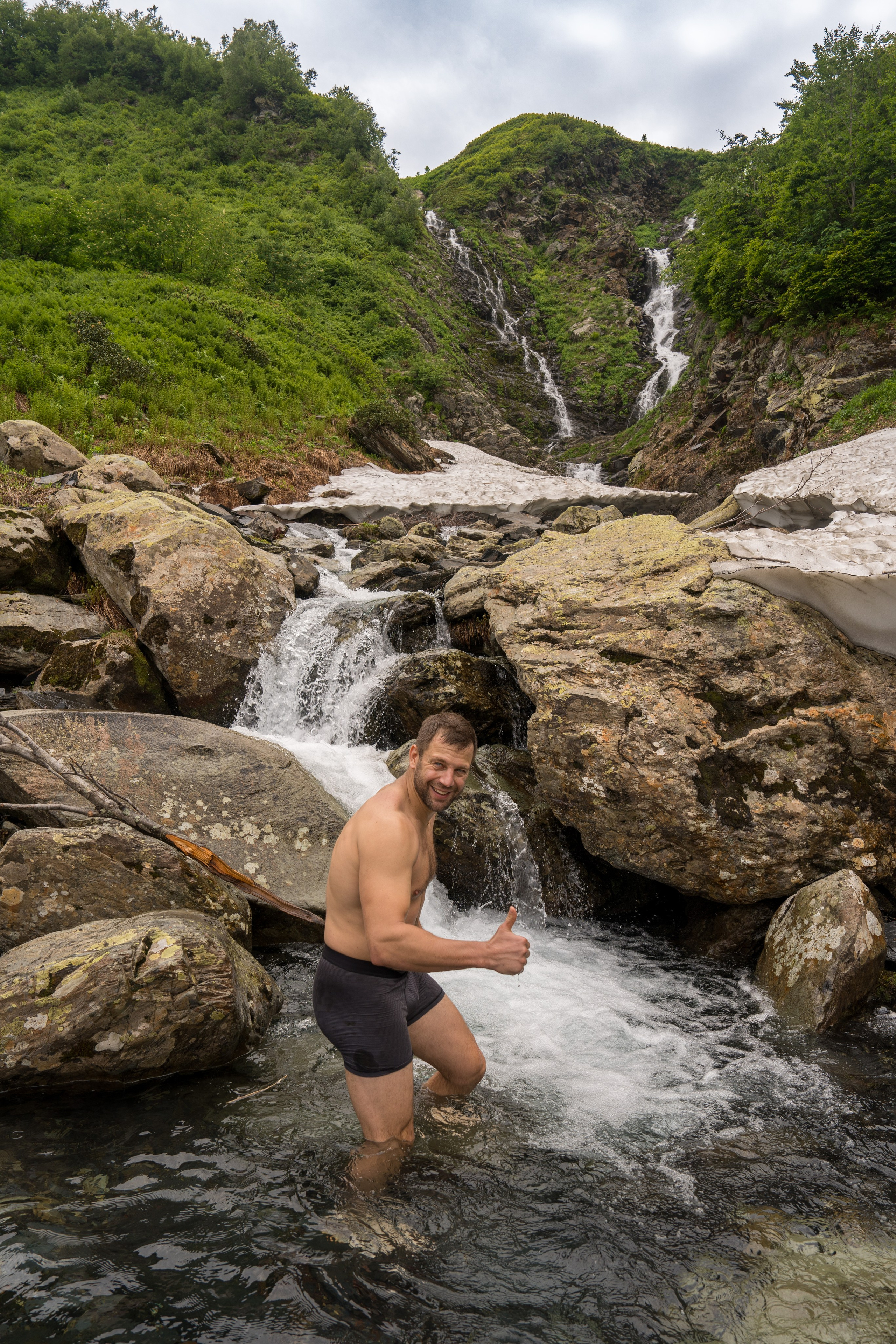 MICE мероприятие для компании «Доставка морем»: хайкинг к Ачипсинским водопадам. Репортажный фотограф в Красной Поляне и Сочи Павлюченко Екатерина