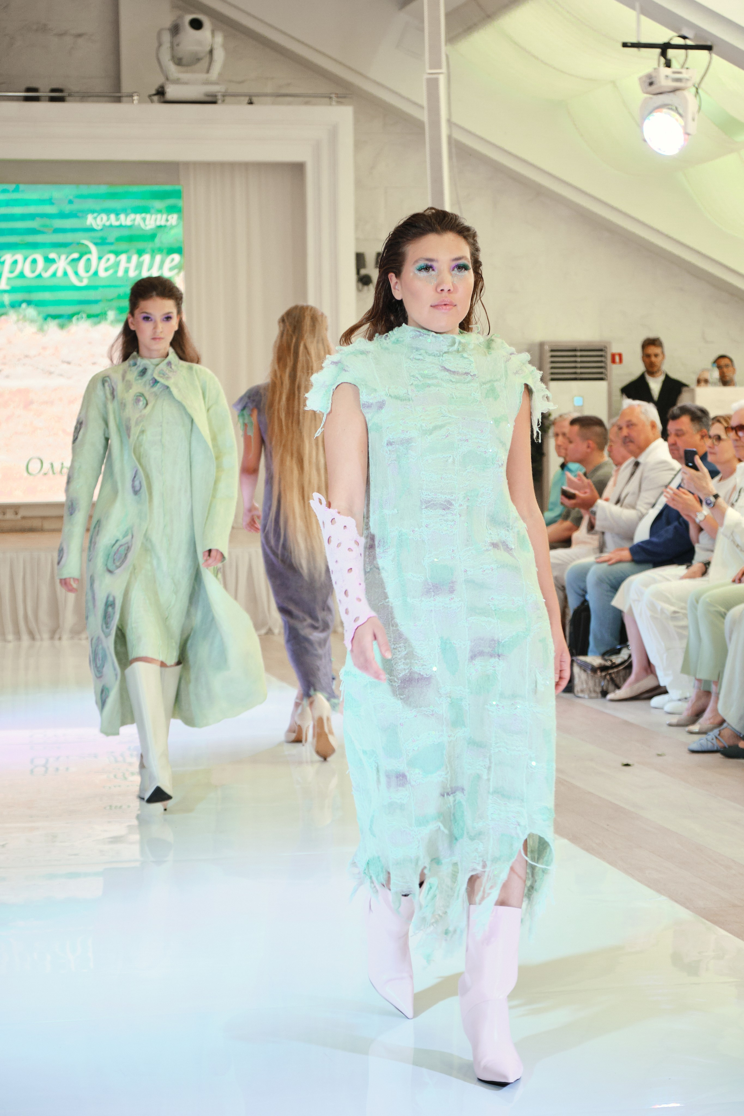 Fashion-show. Фэшн фотограф Арина Эльюс в Новосибирске