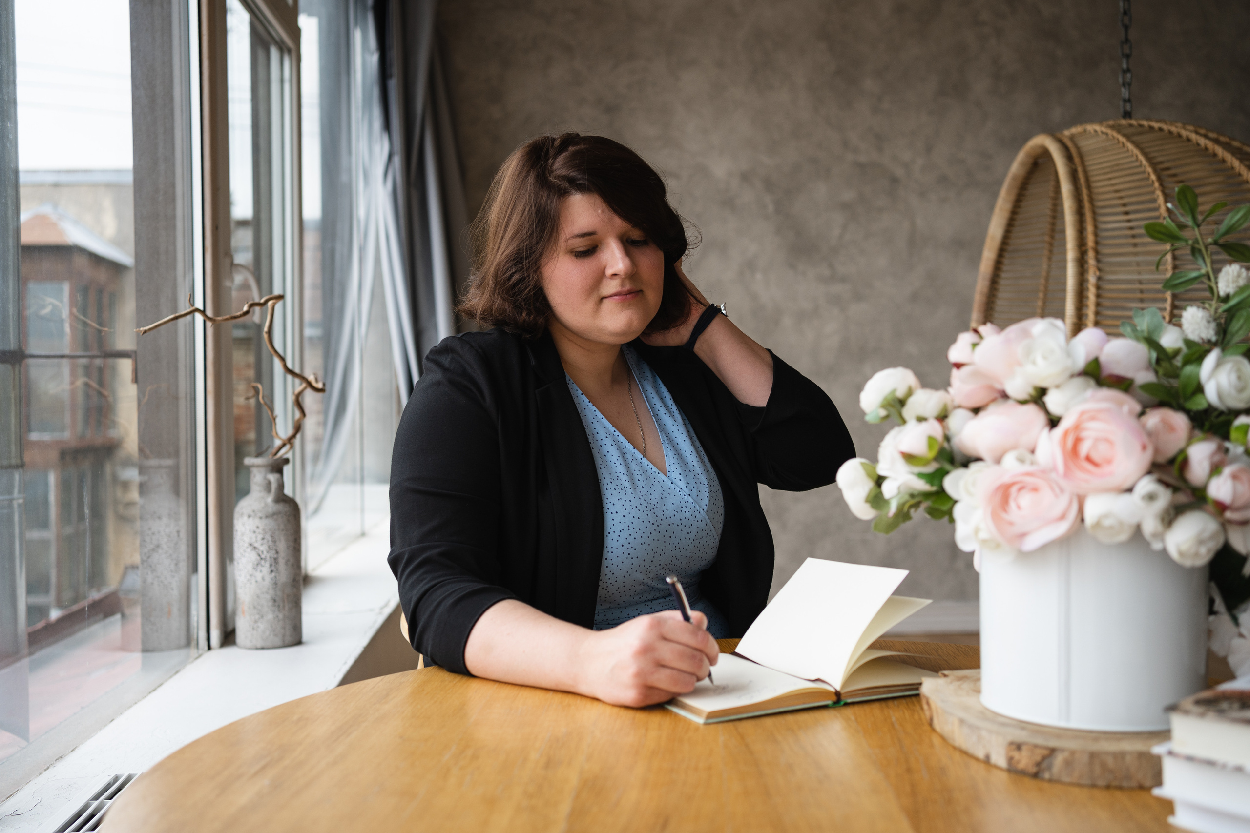 Съёмка контента для преподавателя литературы. Предметный фотограф Санкт-Петербург