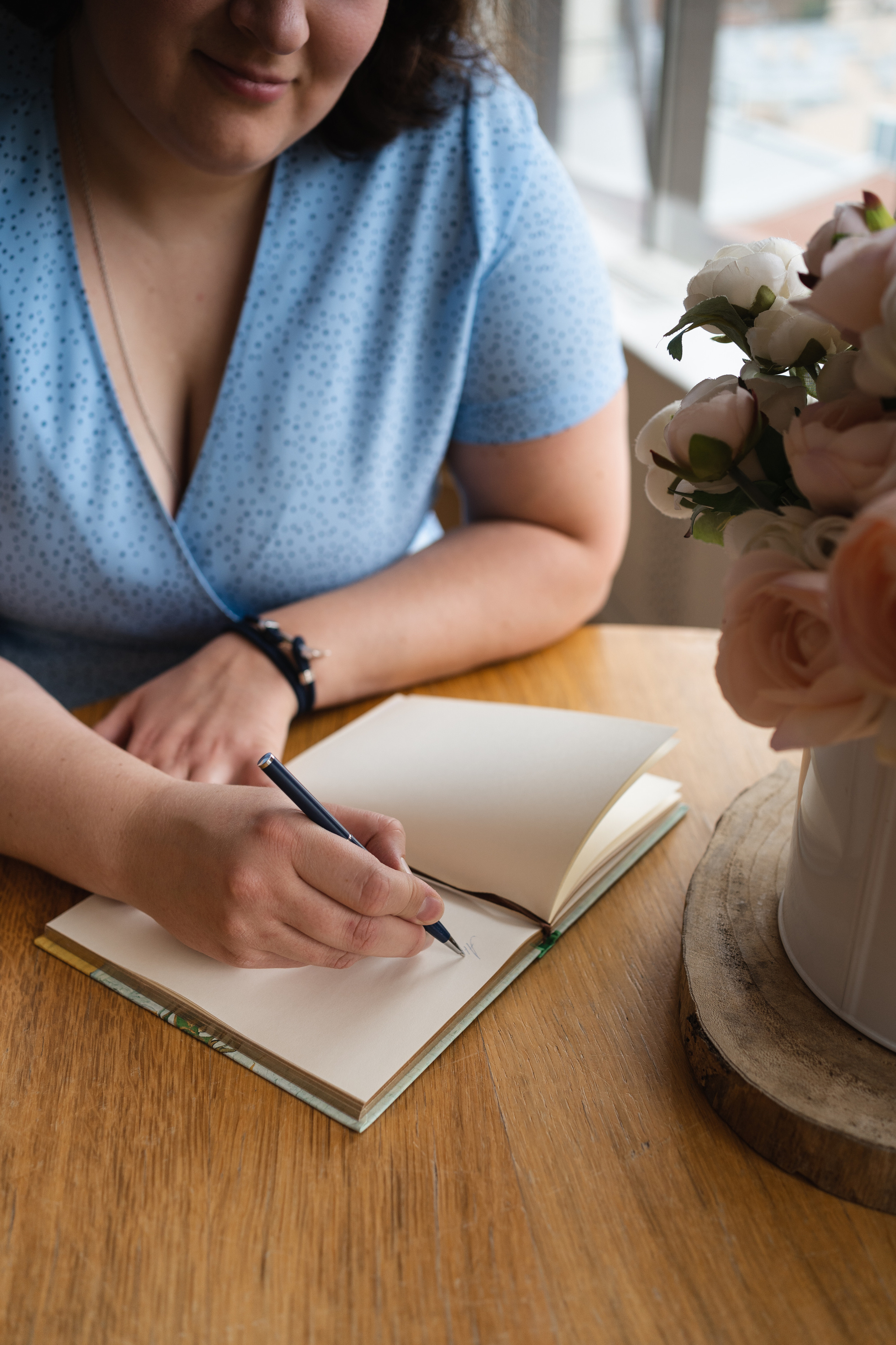 Съёмка контента для преподавателя литературы. Предметный фотограф Санкт-Петербург