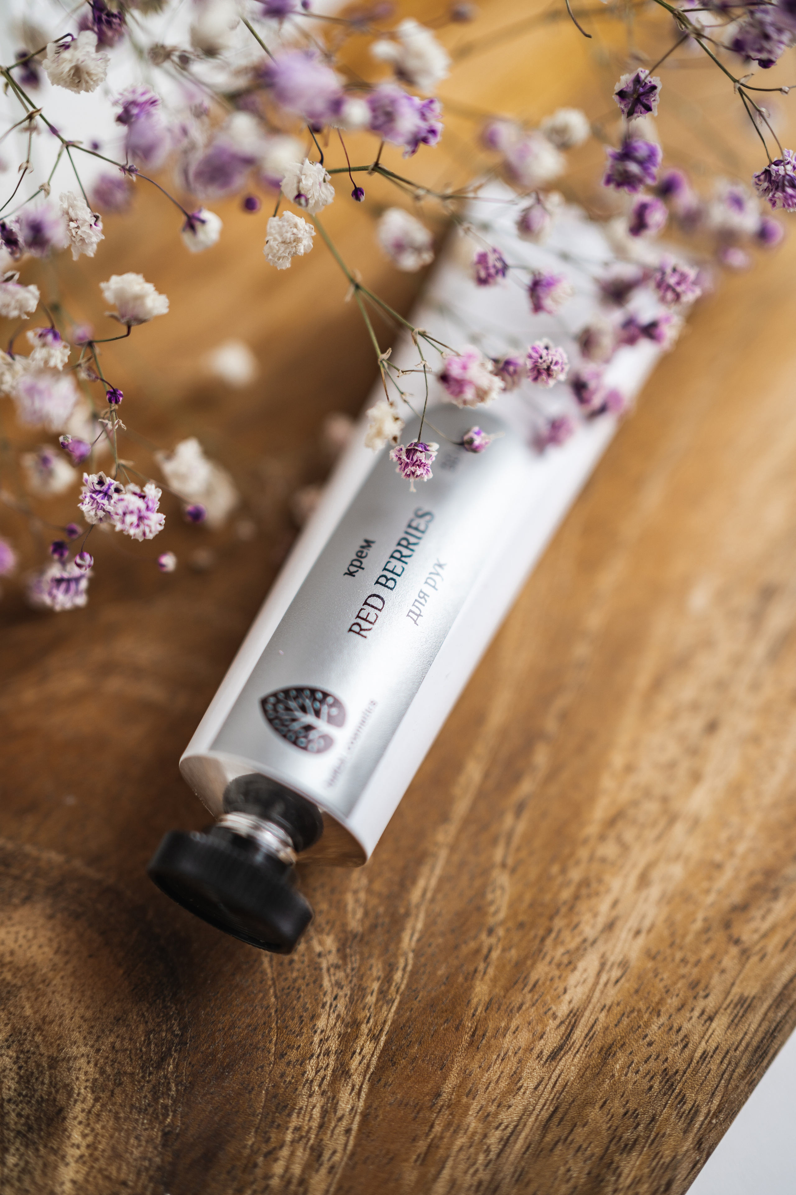 Съёмка косметики и уходовых средств для для маркетплейса ozon и wildberries, и для социальных сетей. Предметный фотограф Санкт-Петербург