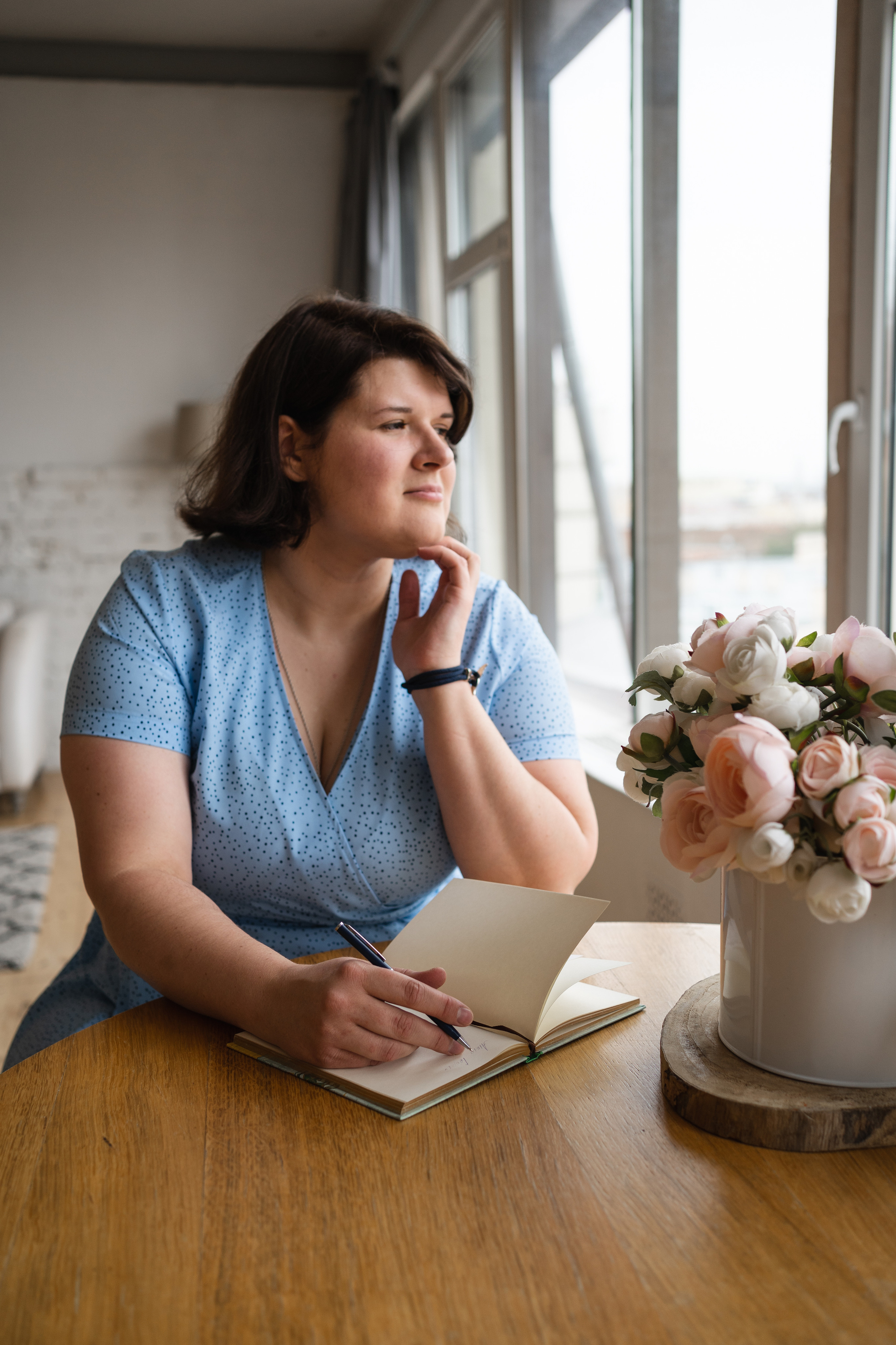 Съёмка контента для преподавателя литературы. Предметный фотограф Санкт-Петербург