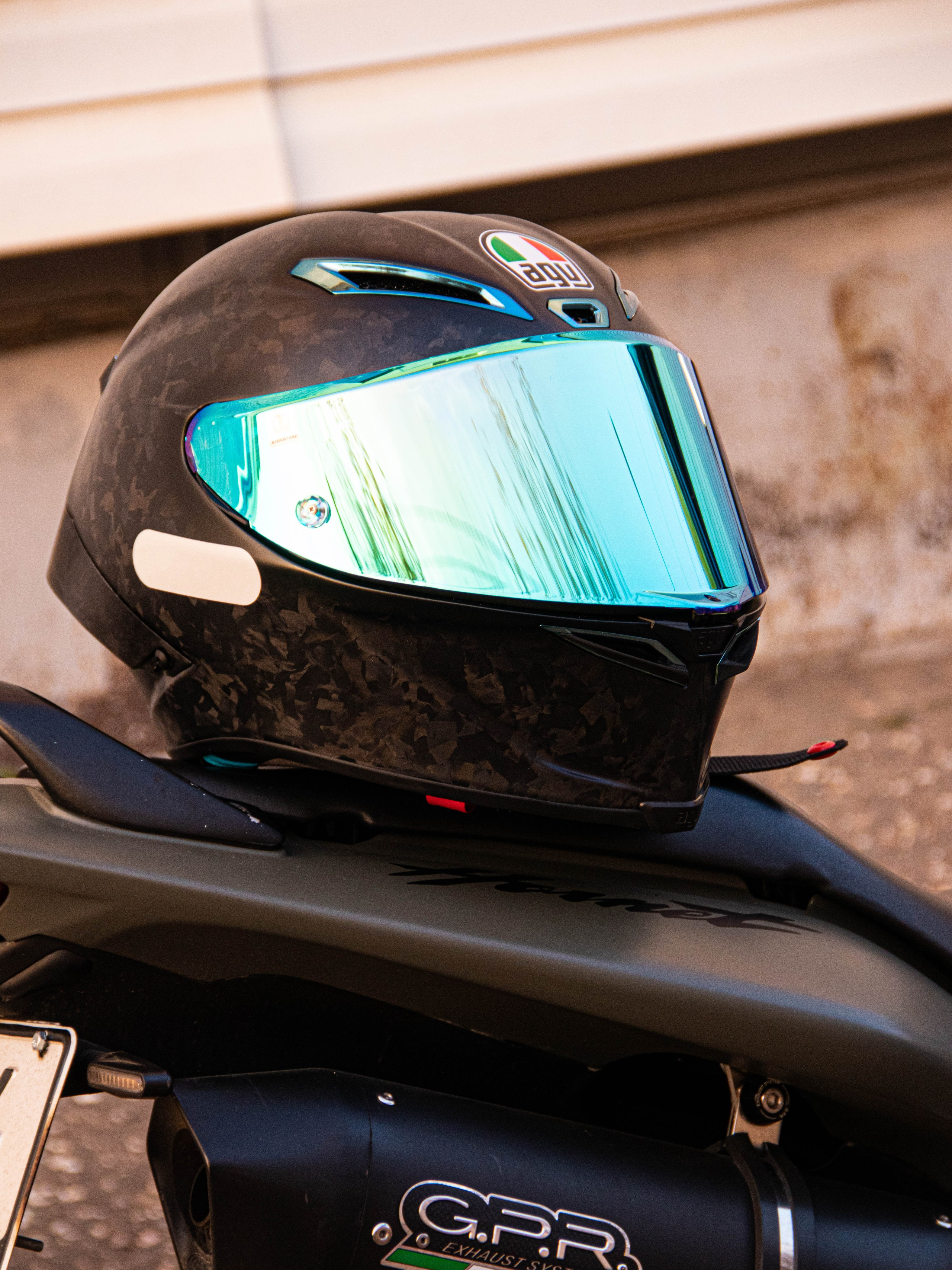 Мотоциклетный шлем. «Матрица»